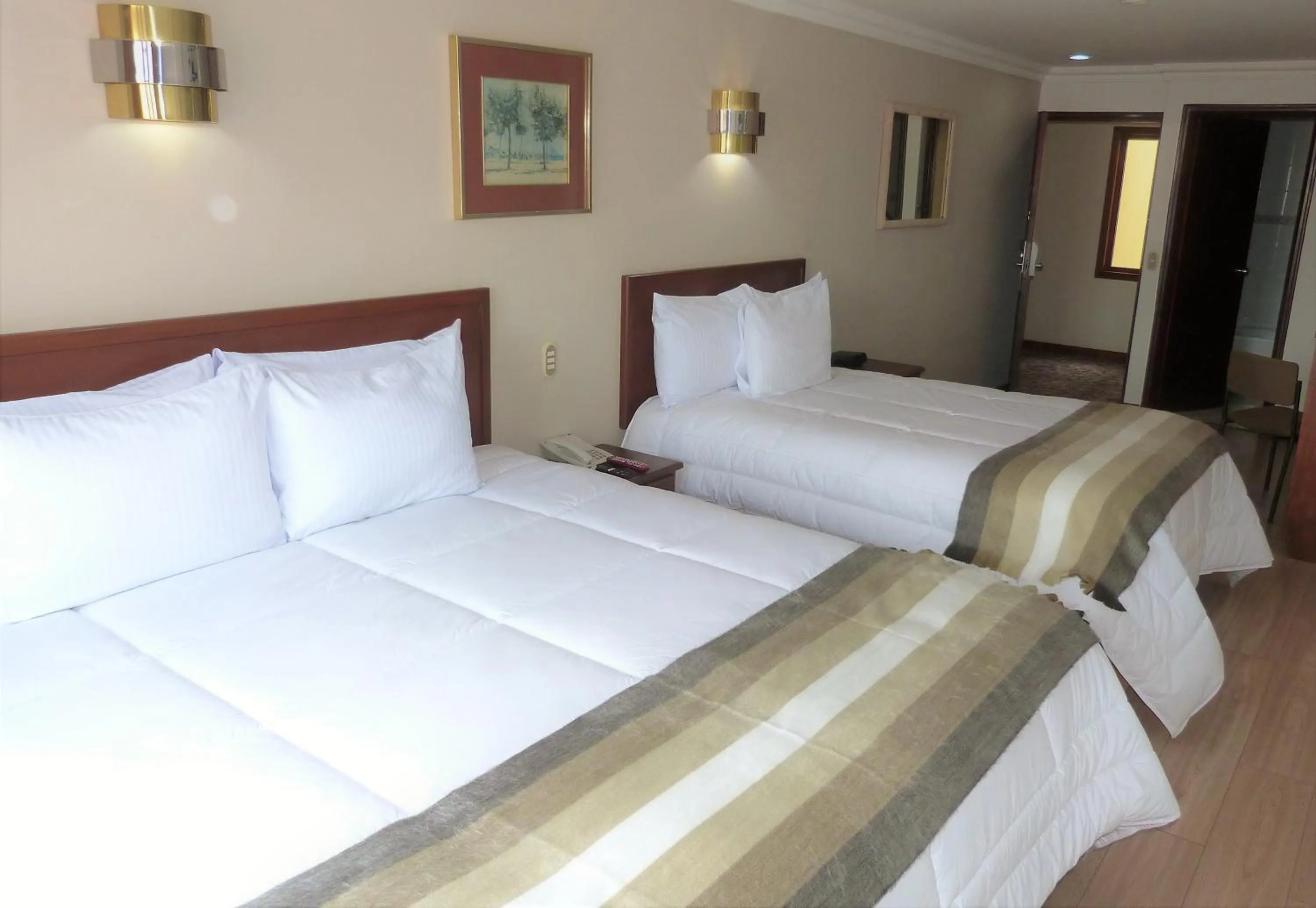 Photo of the whole room, Bed in Hotel El Conquistador