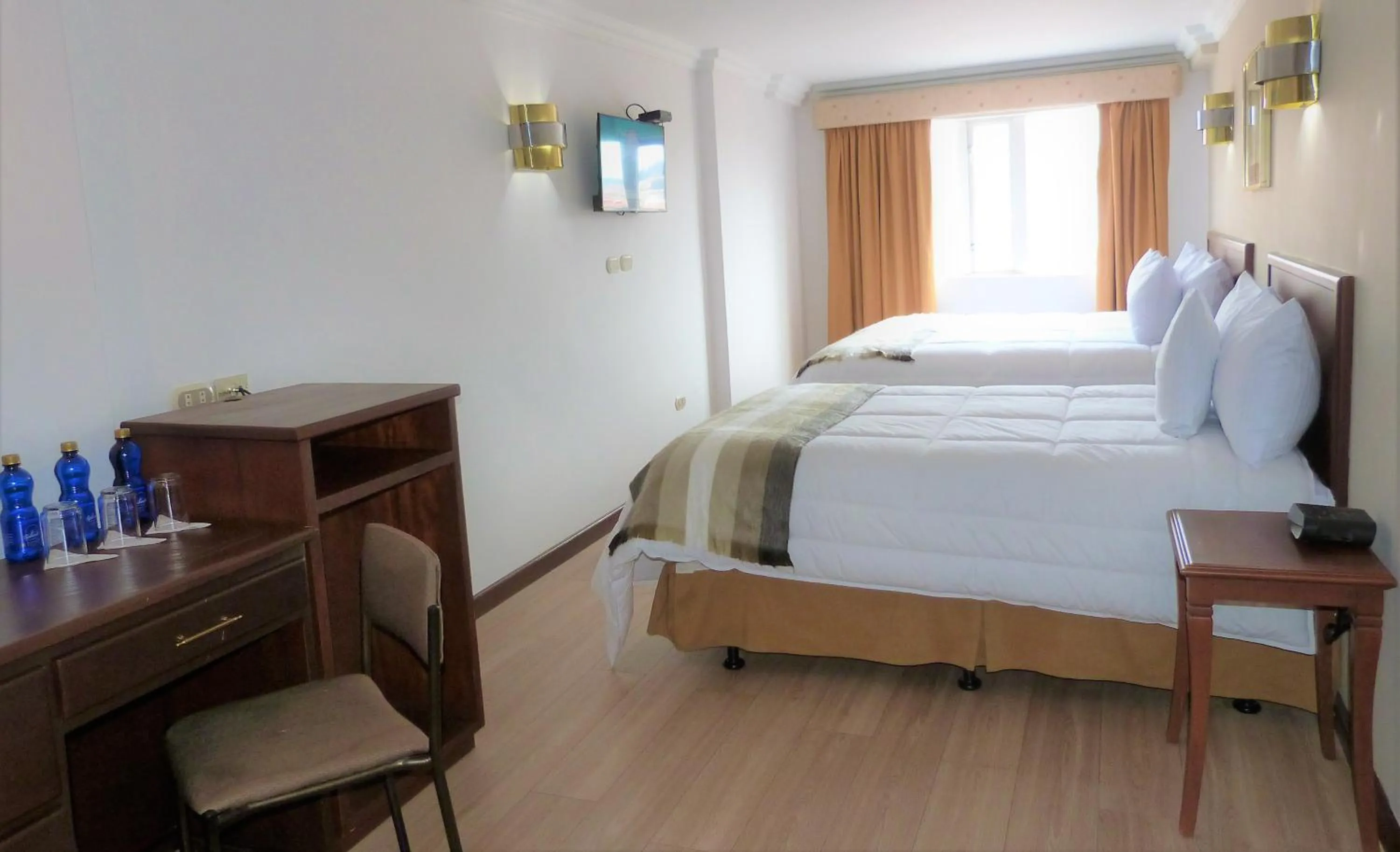 Photo of the whole room, Bed in Hotel El Conquistador