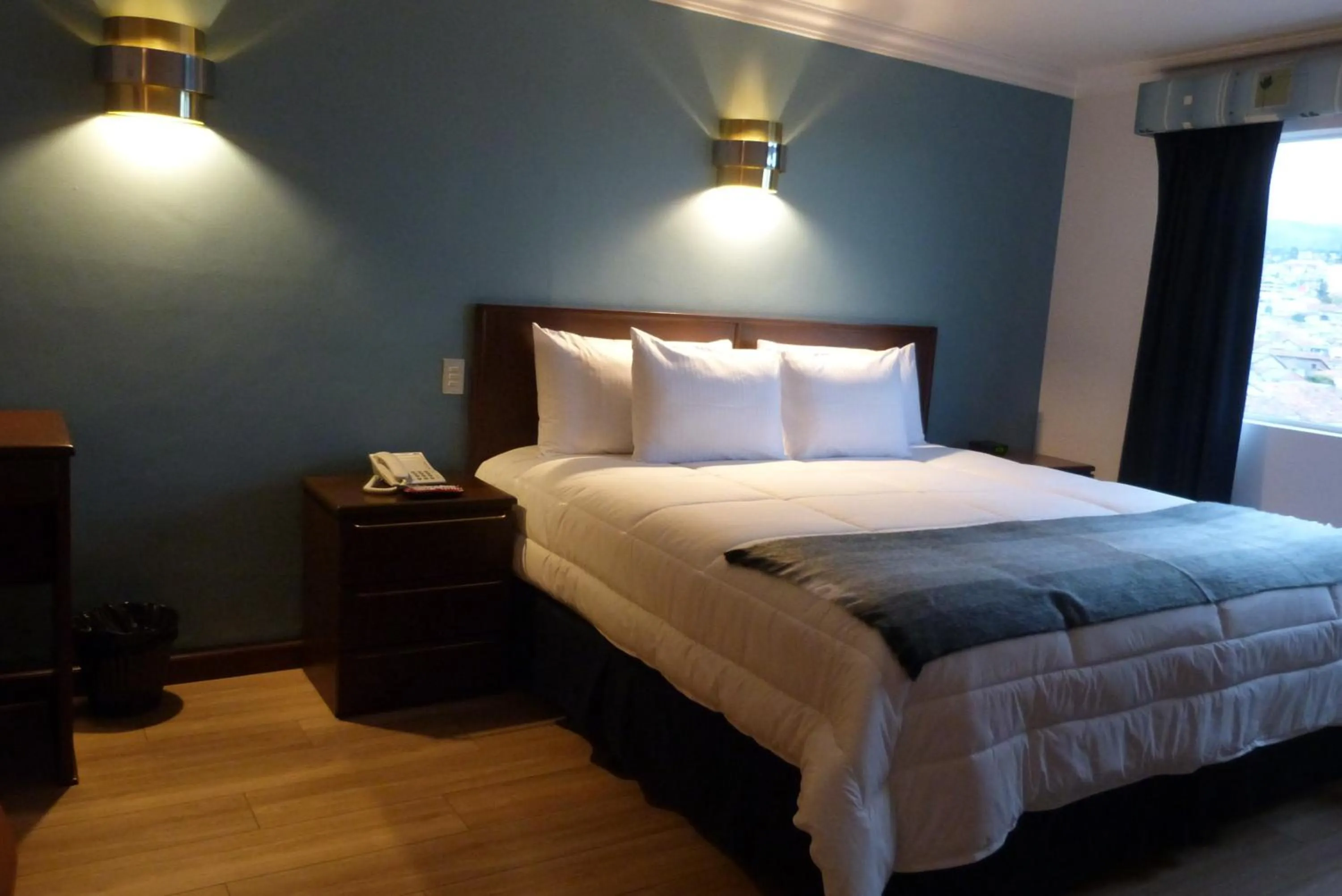 Photo of the whole room, Bed in Hotel El Conquistador