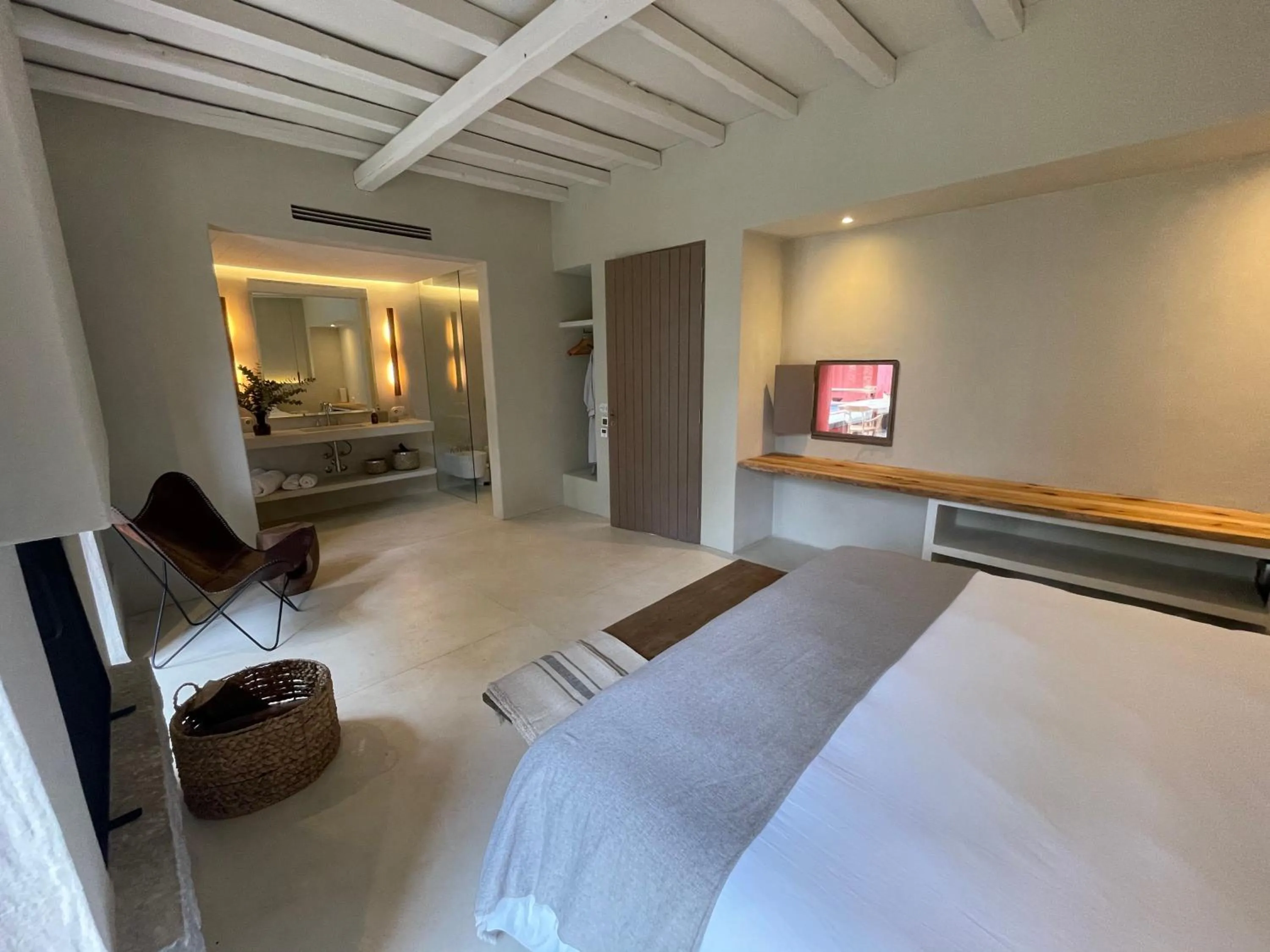 Bedroom, Bed in LUZ Culinary Wine Lodge