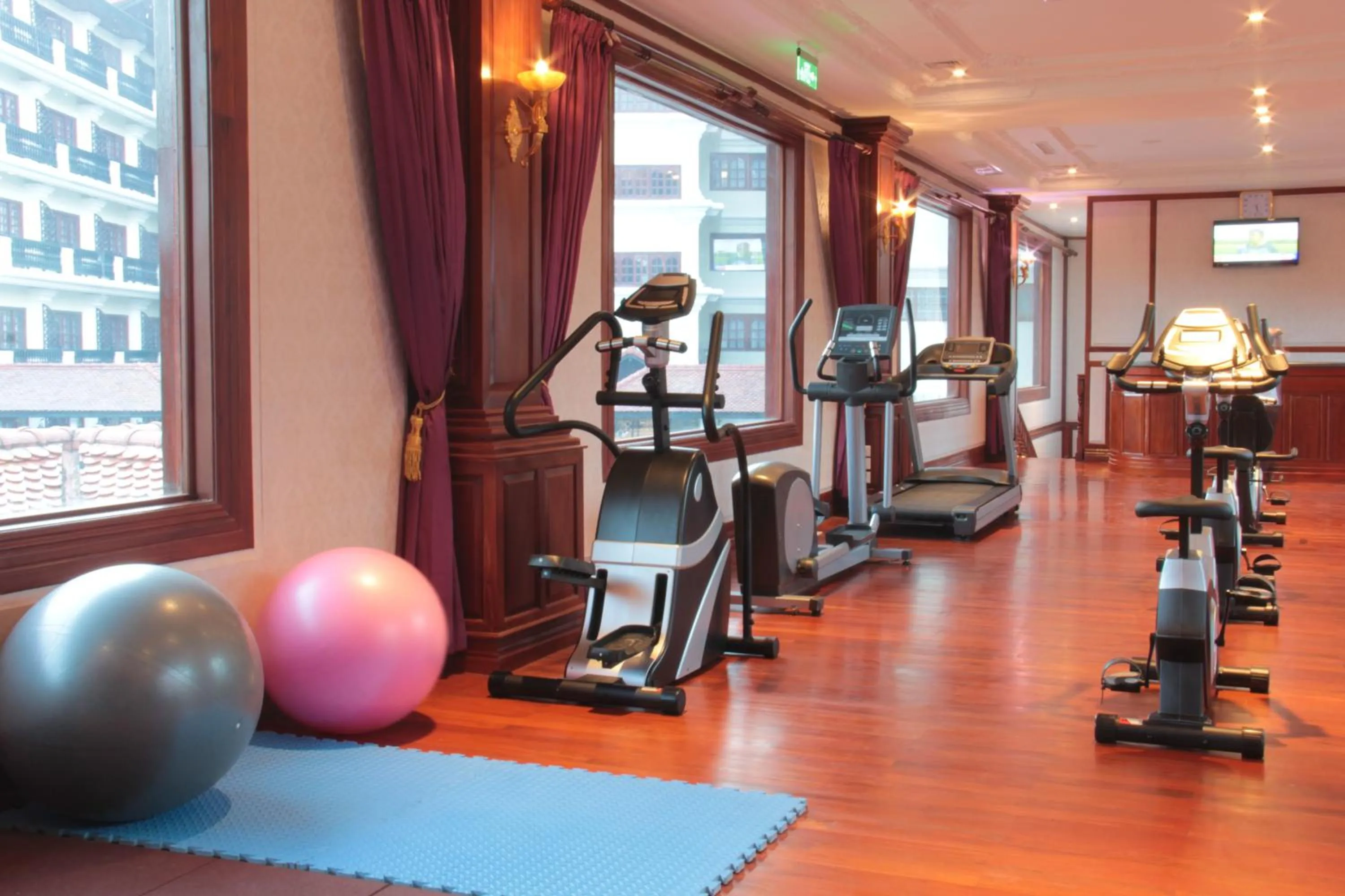 Fitness centre/facilities in Regency Angkor Hotel