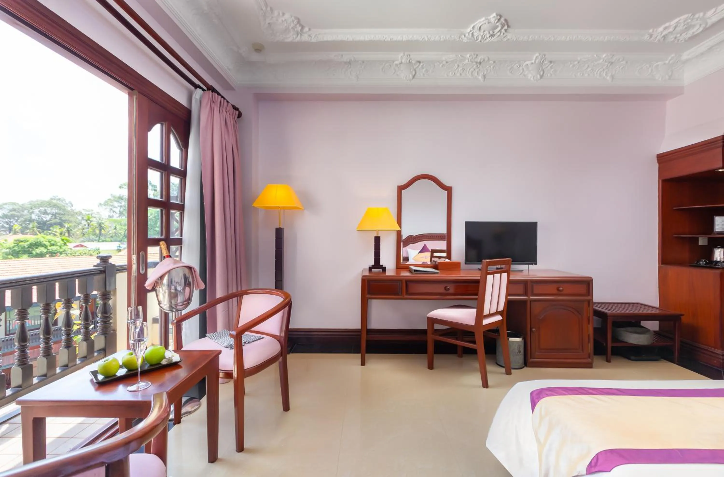 Property building, Bed in Regency Angkor Hotel
