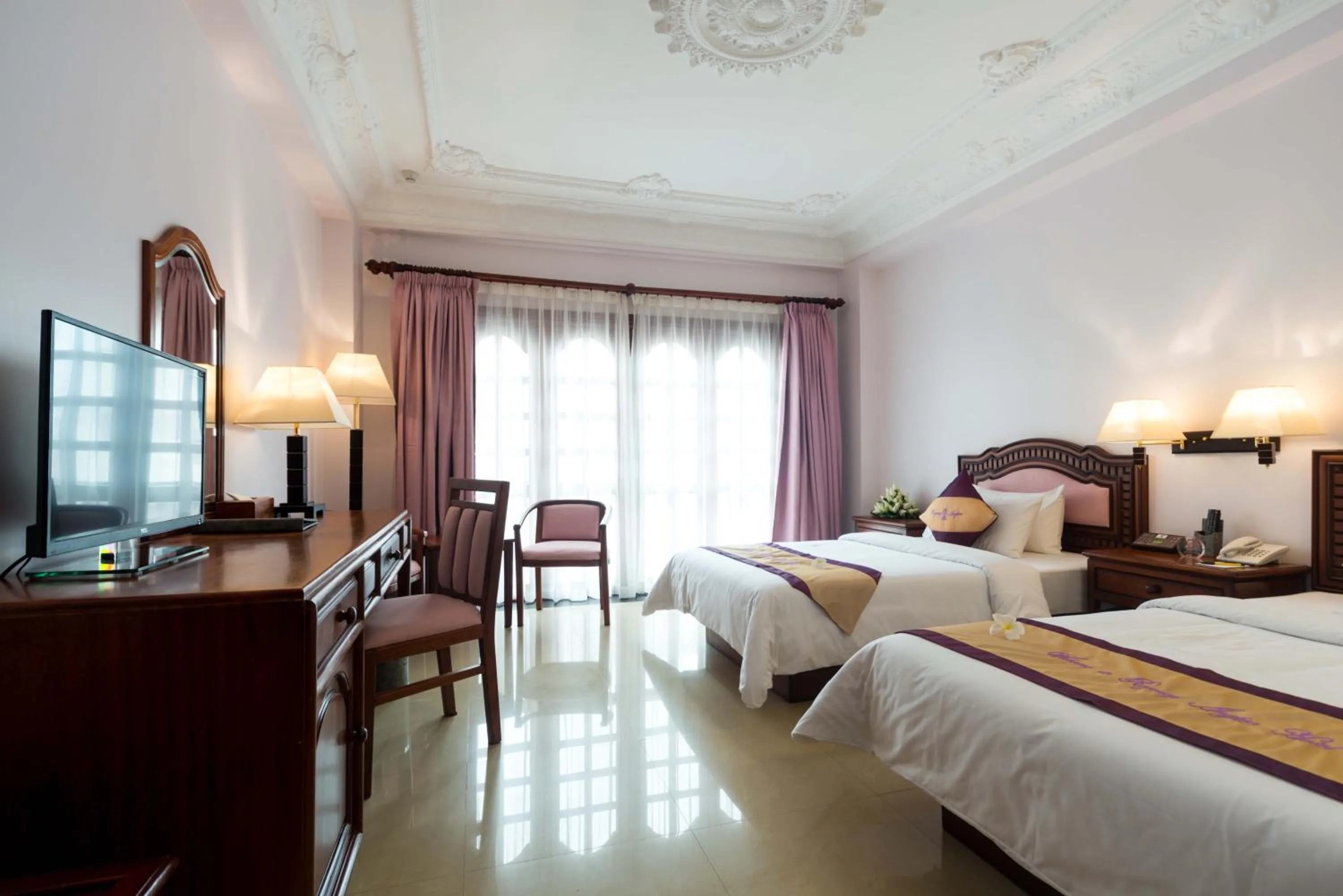 Property building, Bed in Regency Angkor Hotel