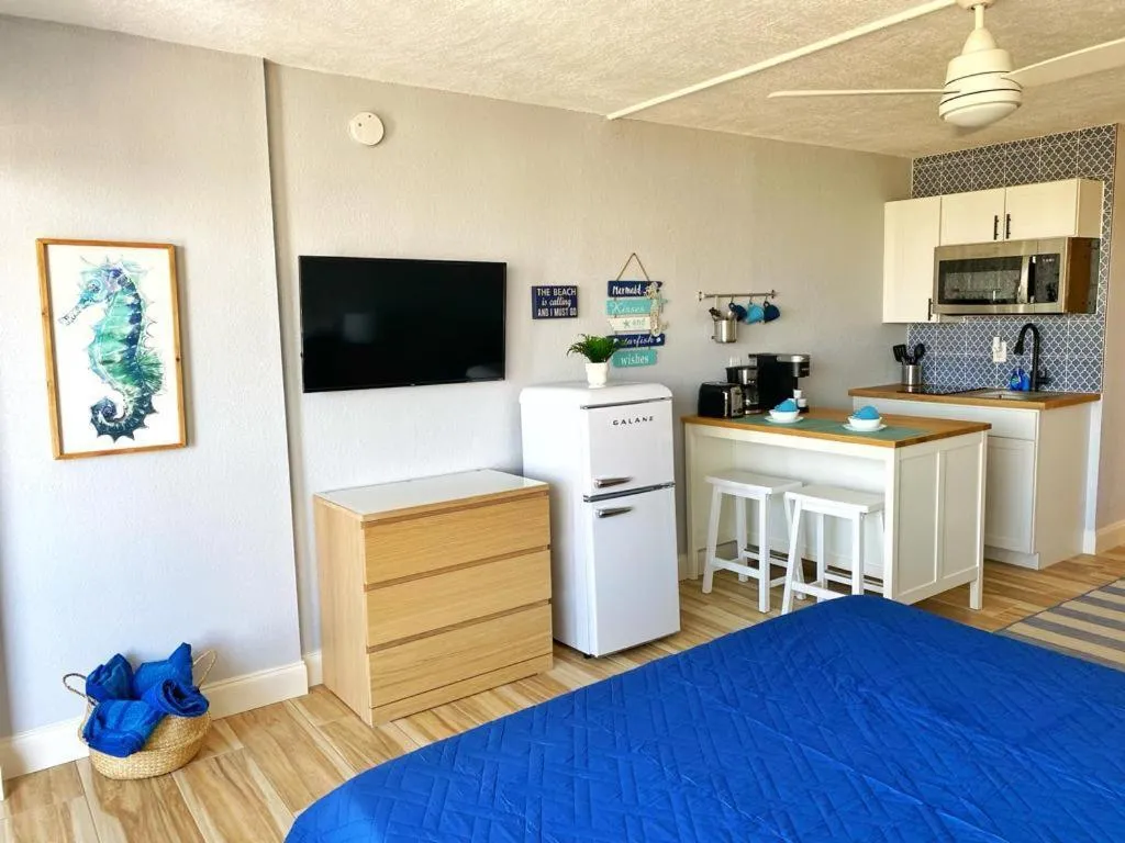 Castaways Resort Studios