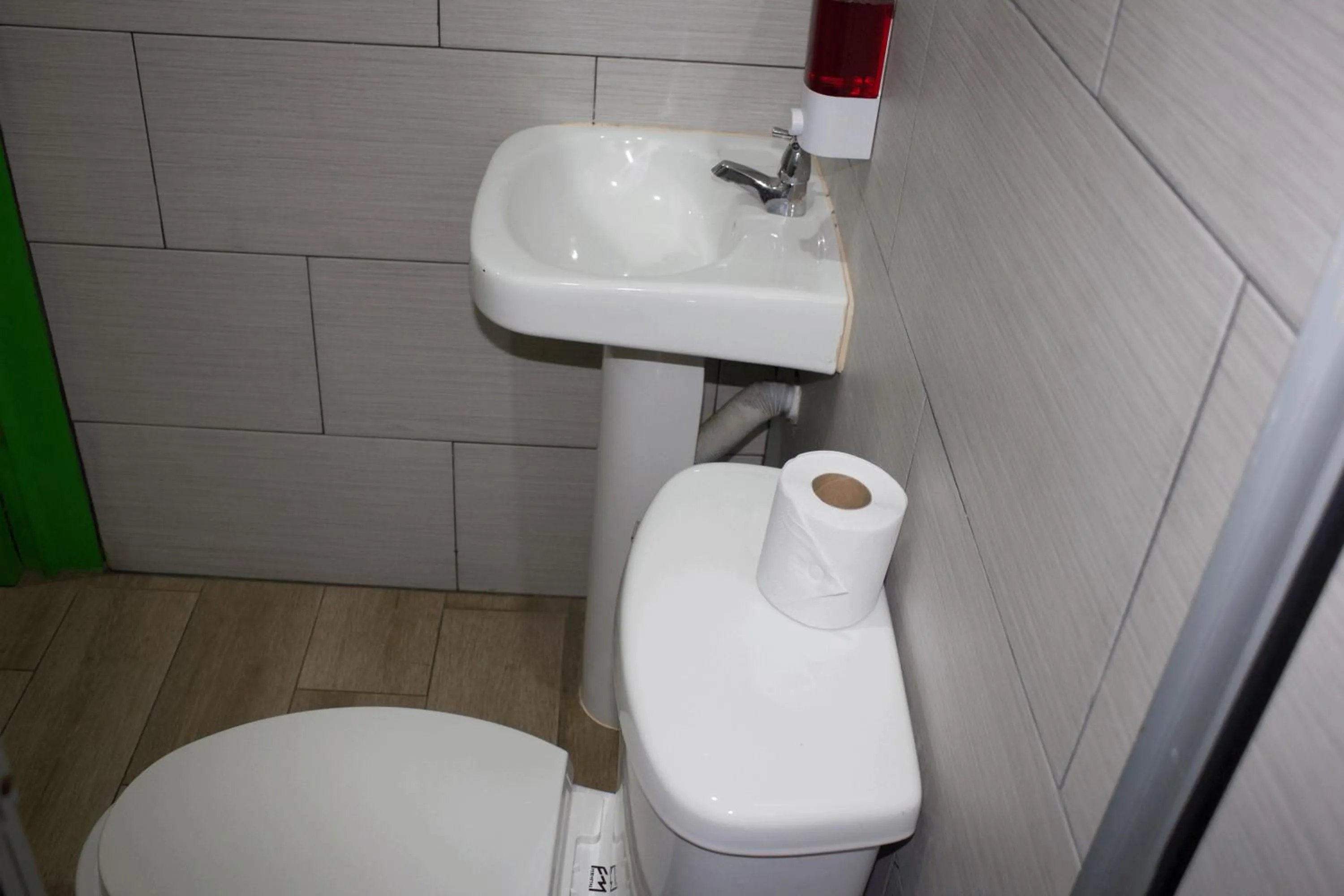 Bathroom in Hotel La Castella