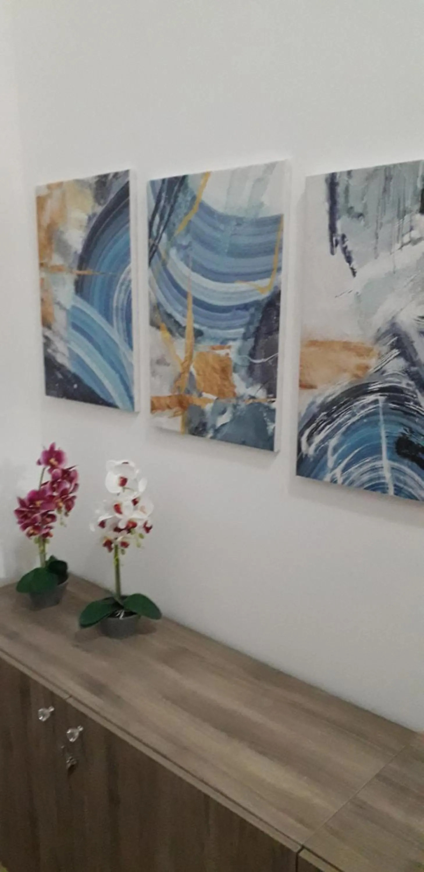 hair dresser in SHORT LETS Radici di Puglia