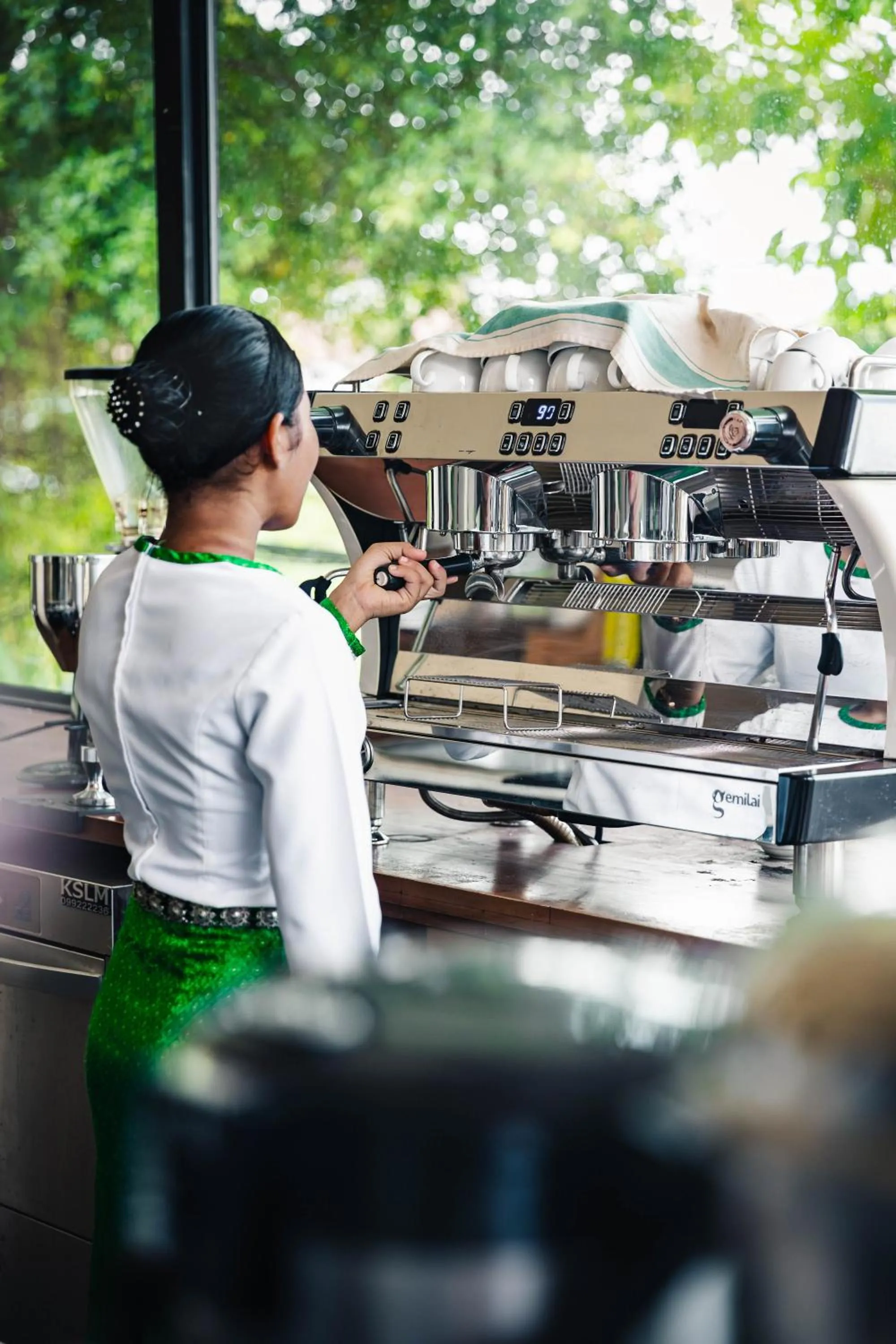 Restaurant/places to eat in Amatak Boutique Hotel