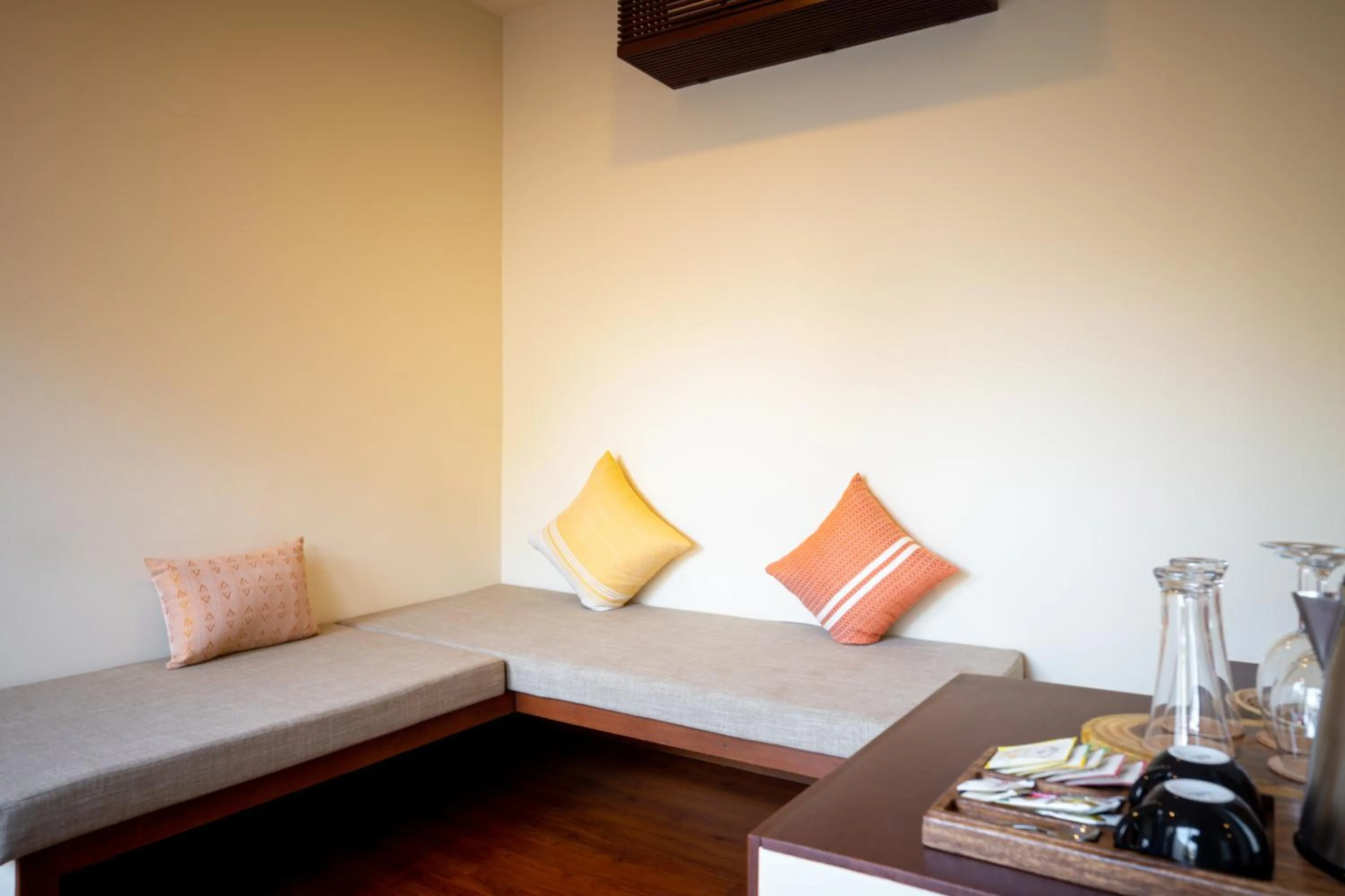 Library, Bed in Amatak Boutique Hotel