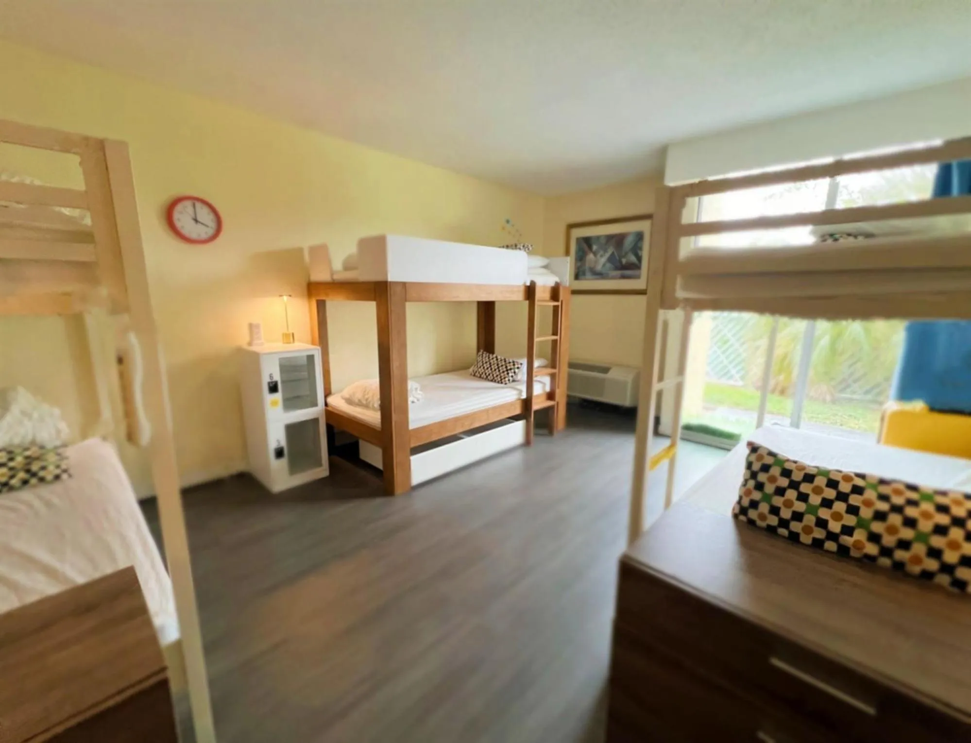 Bed in Bposhtels Orlando Florida Mall