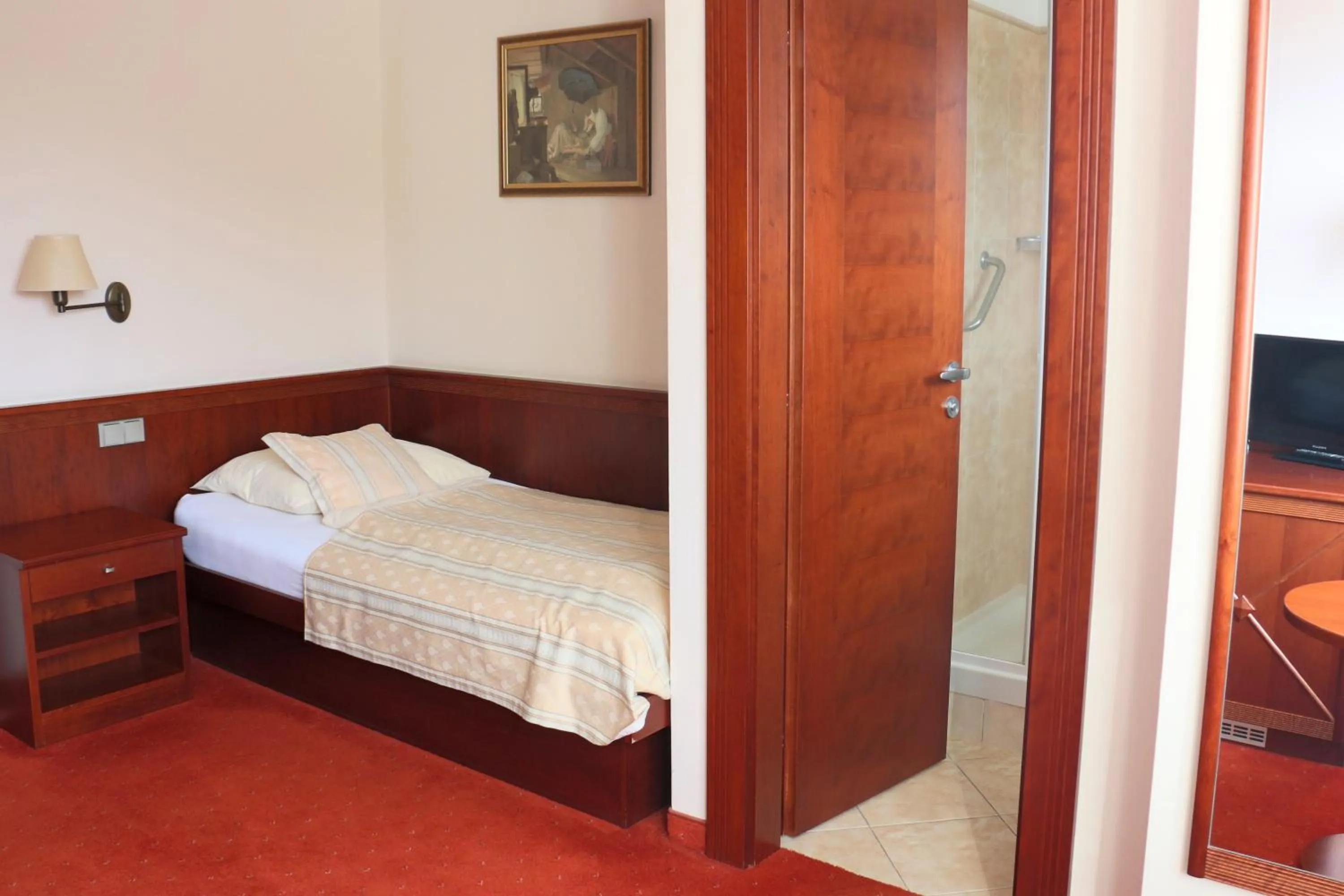 Bedroom, Bed in Komorni Hurka