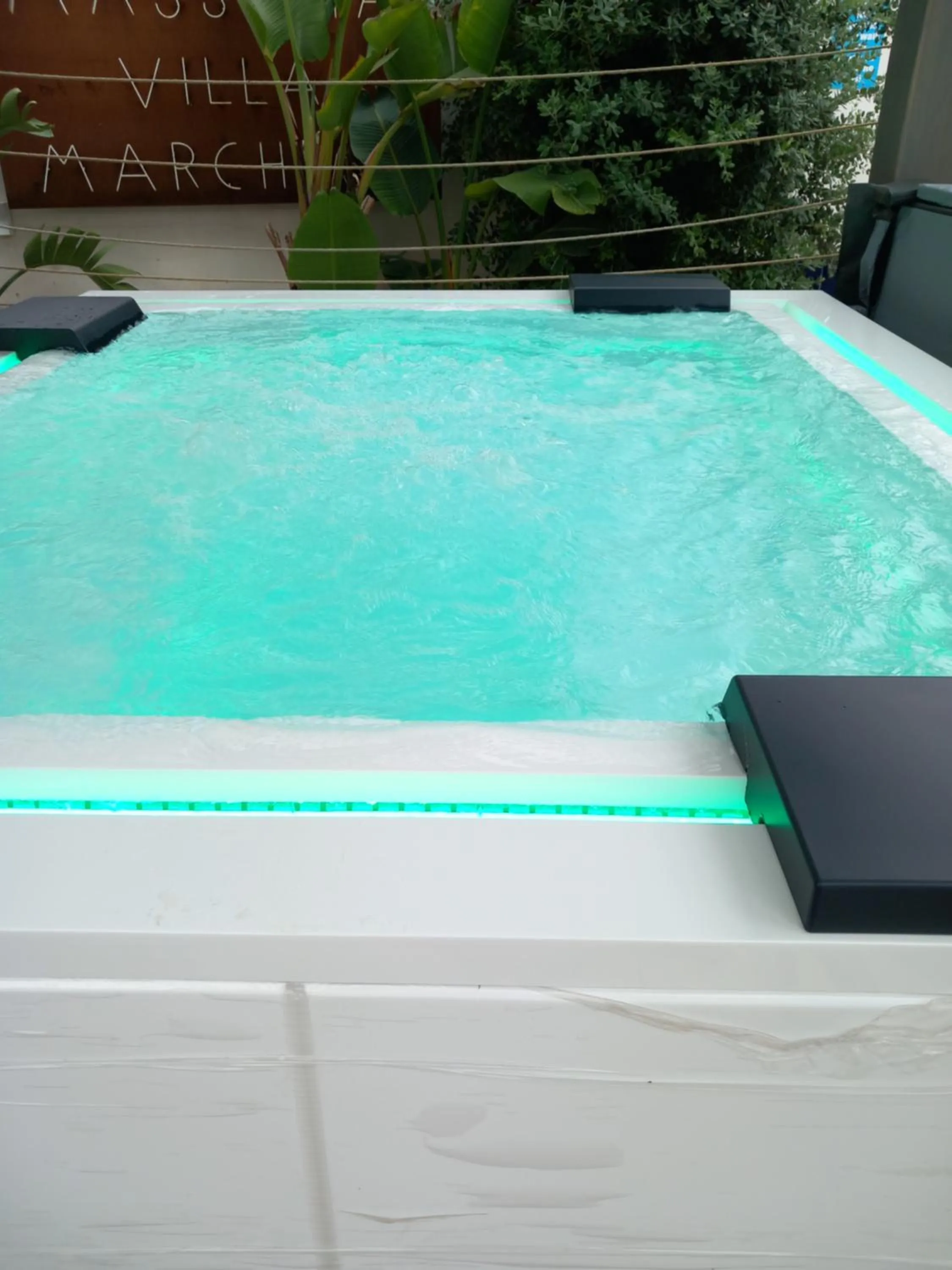 Hot Tub in Aparthotel Masseria Villa Marchesi