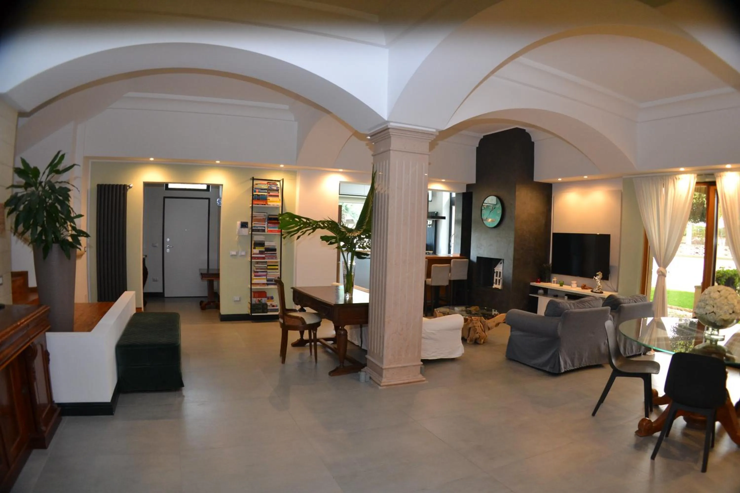 Evening entertainment in Aparthotel Masseria Villa Marchesi