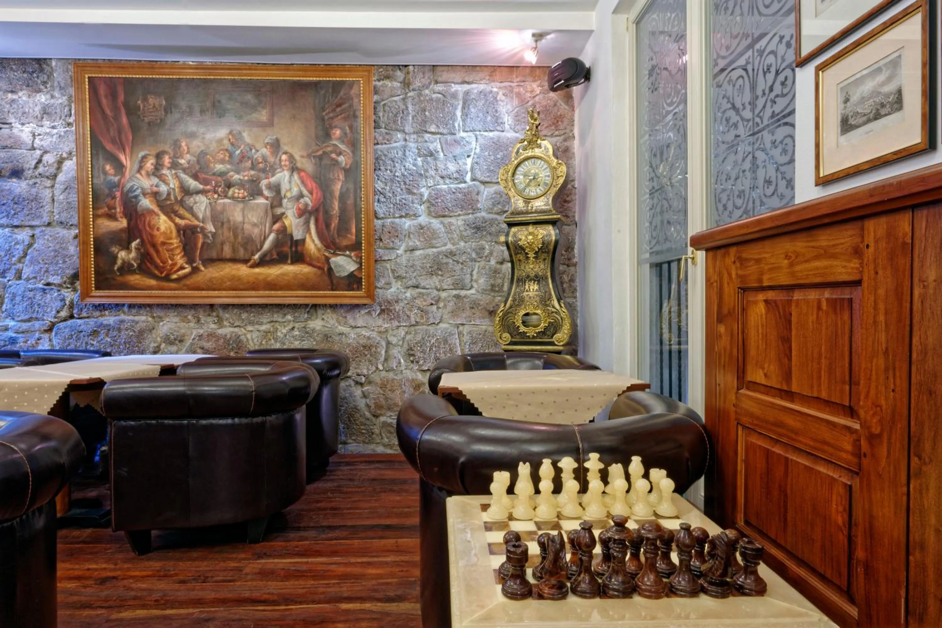 Lounge or bar in Salvator Hotel