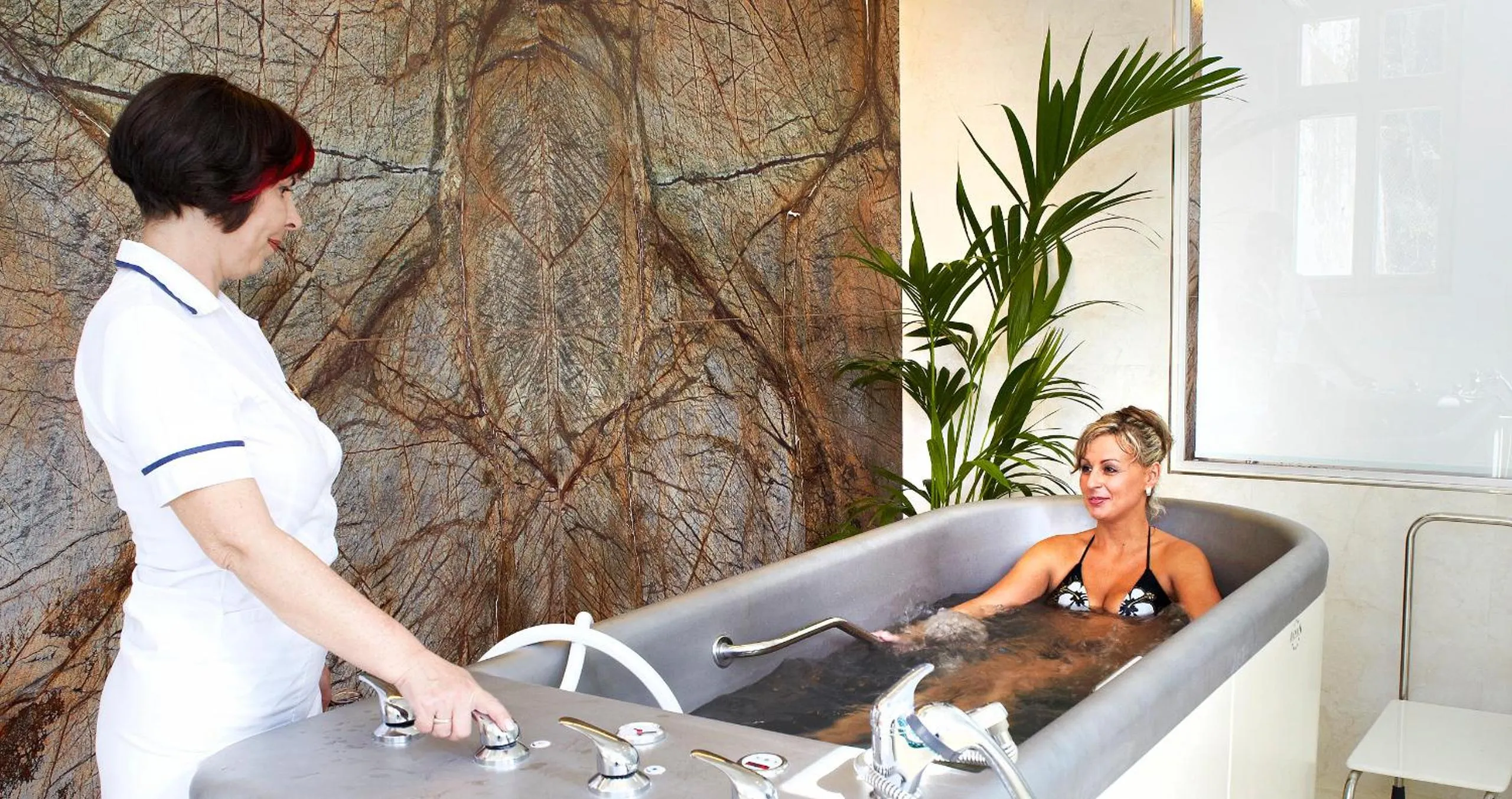 Hot Tub in Salvator Hotel