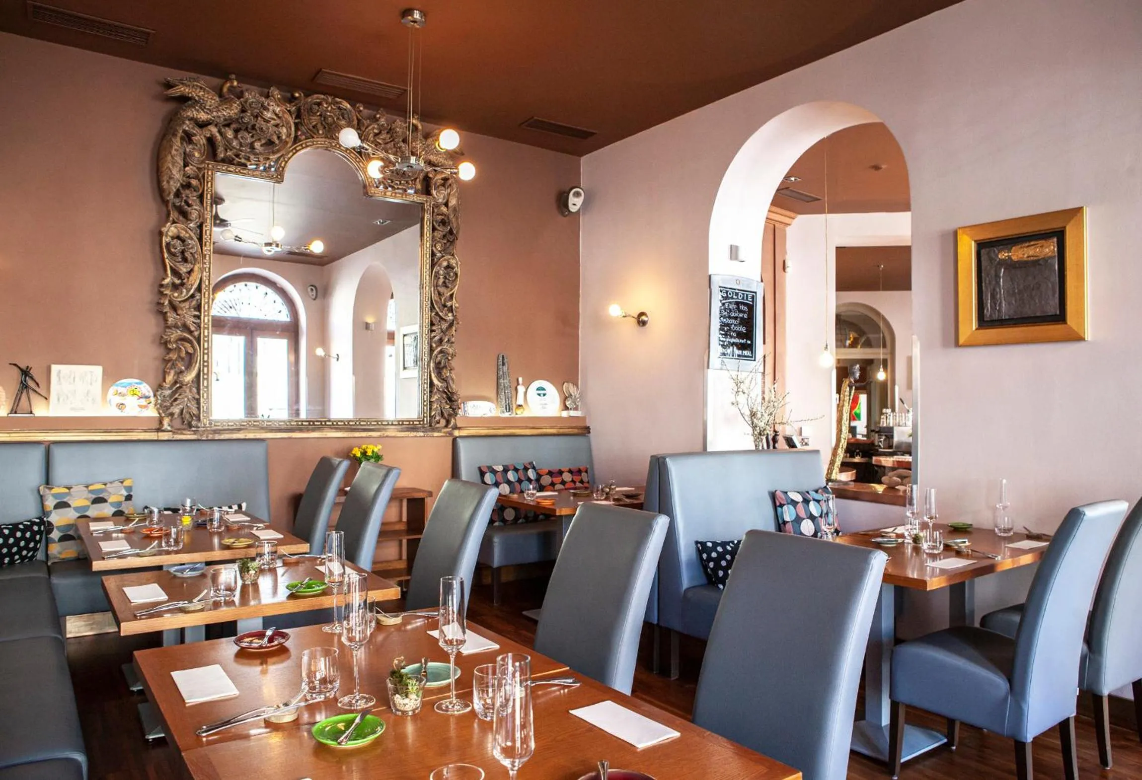 Restaurant/places to eat in Boutique Hotel Nautilus