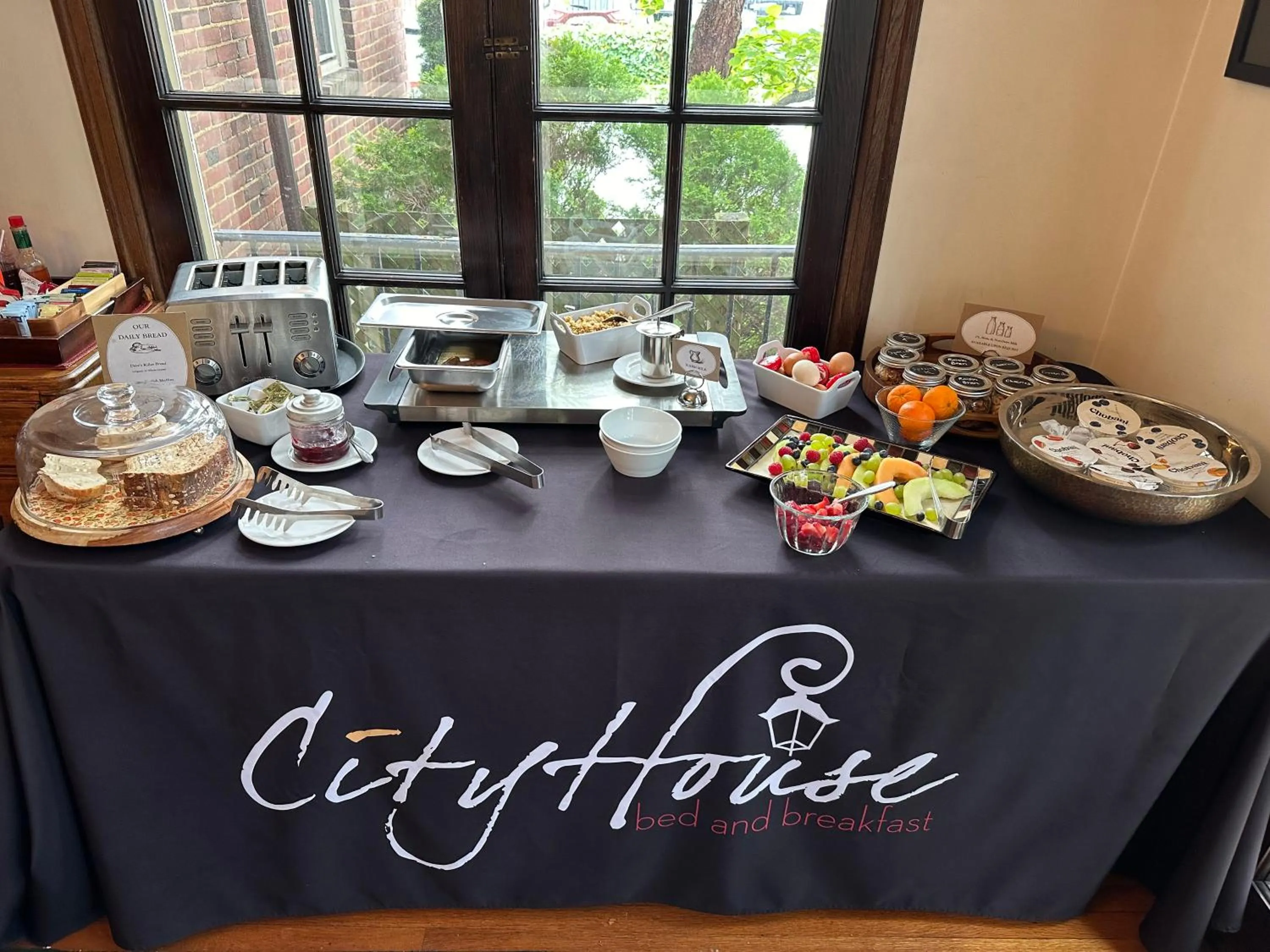 Food and drinks in City House Bed and Breakfast