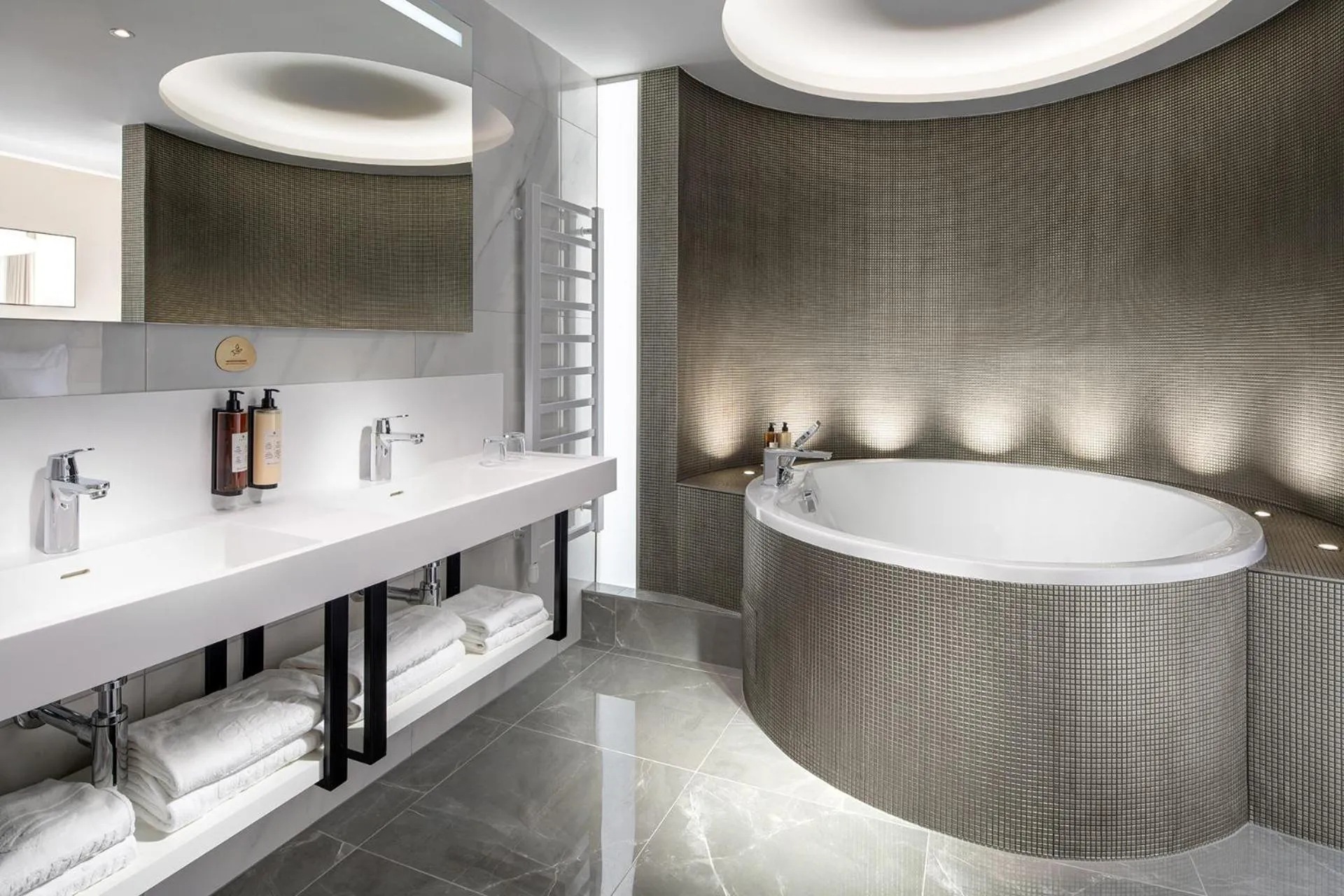 wedding in Clarion Congress Hotel Prague