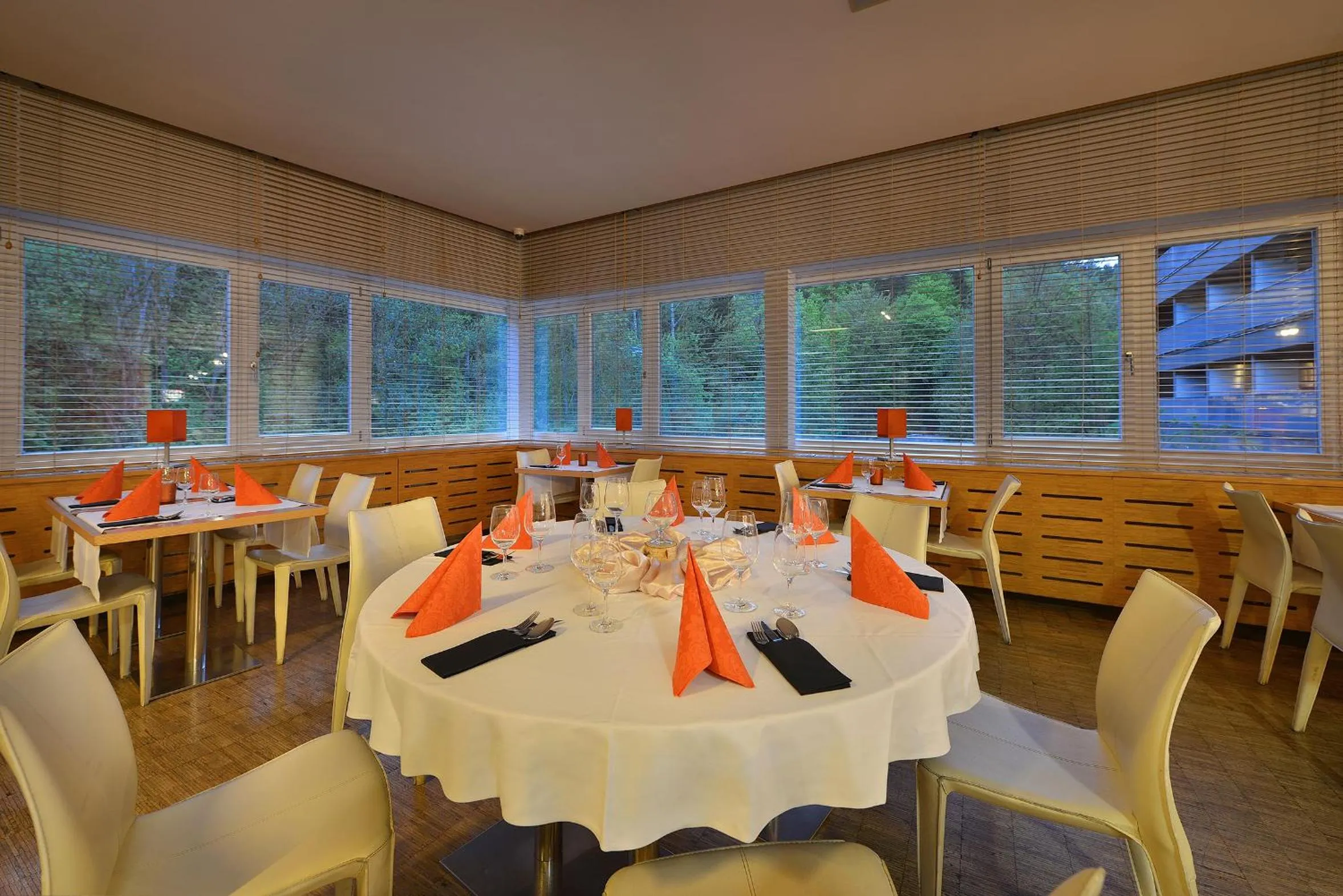 Restaurant/places to eat in Omnia Hotel Relax & Wellness