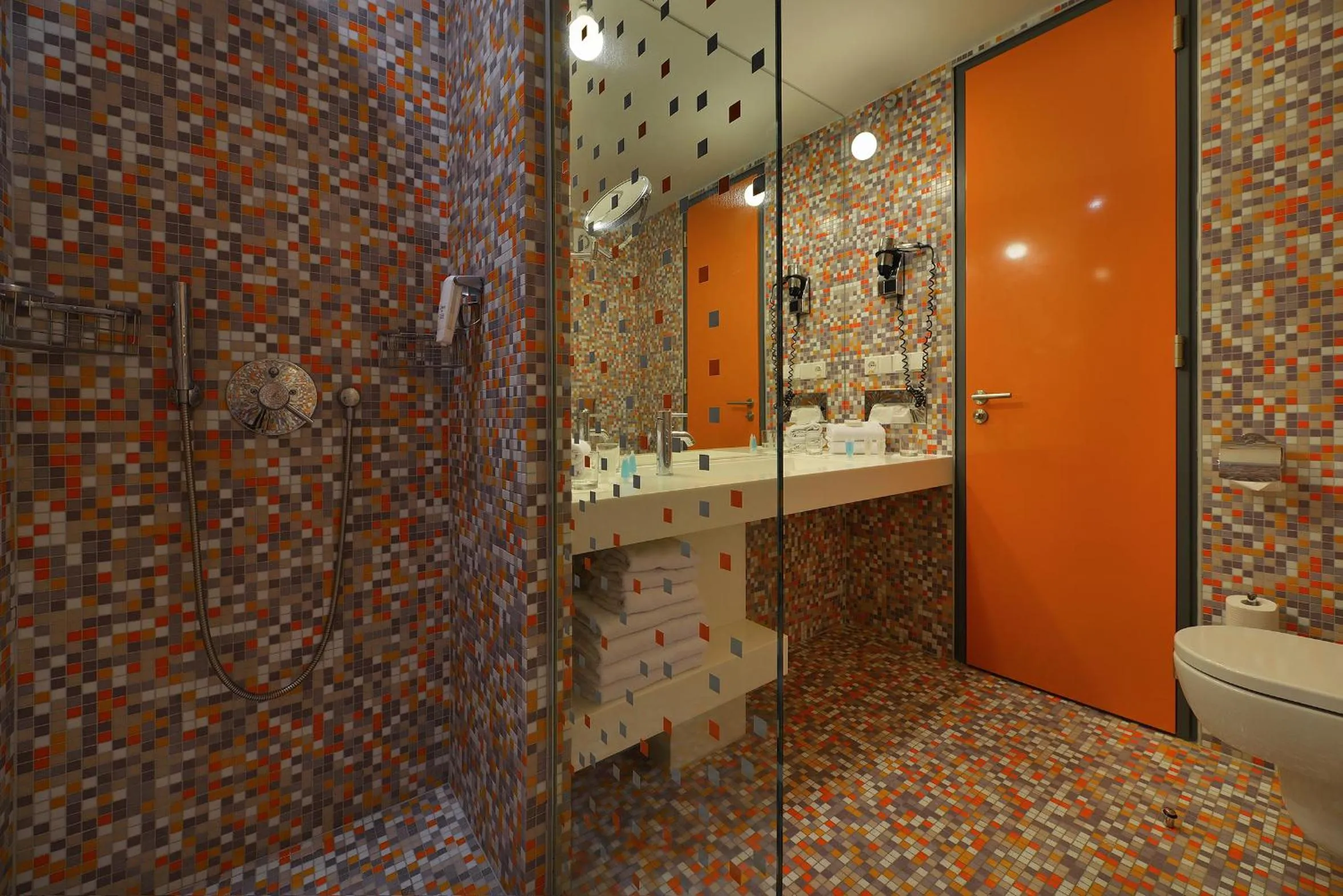 Shower in Omnia Hotel Relax & Wellness