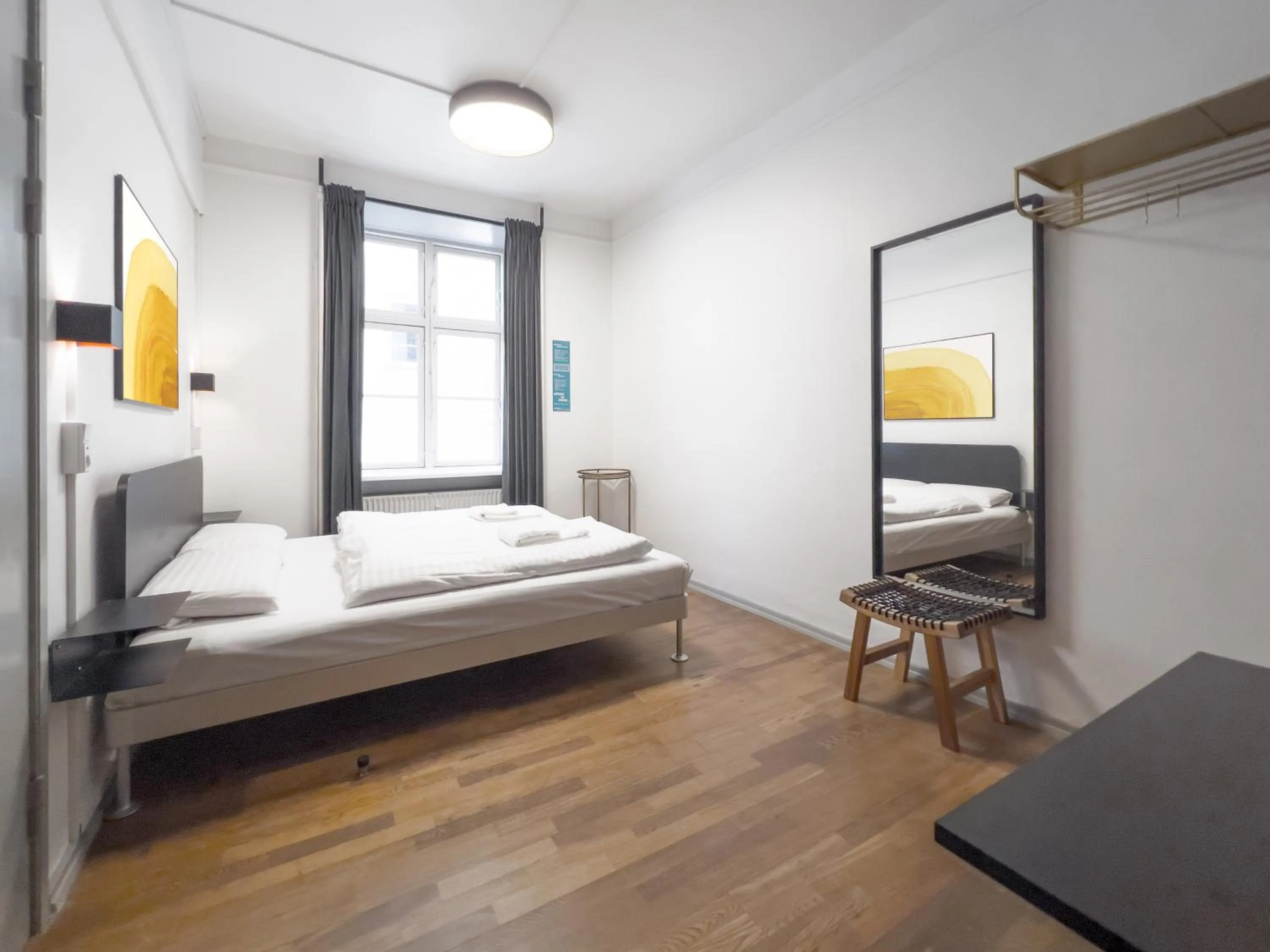 Photo of the whole room, Bed in where to sleep