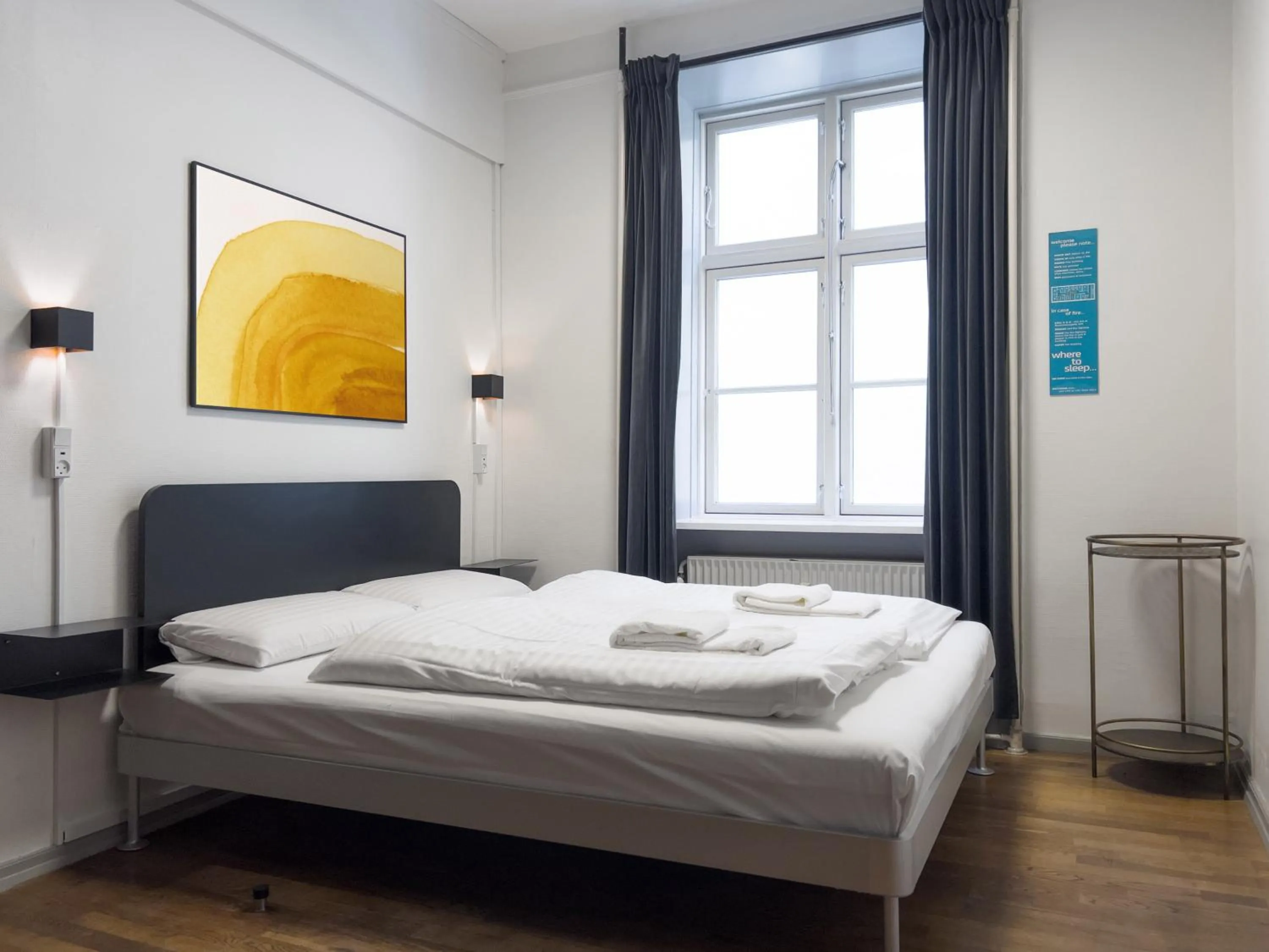 Photo of the whole room, Bed in where to sleep