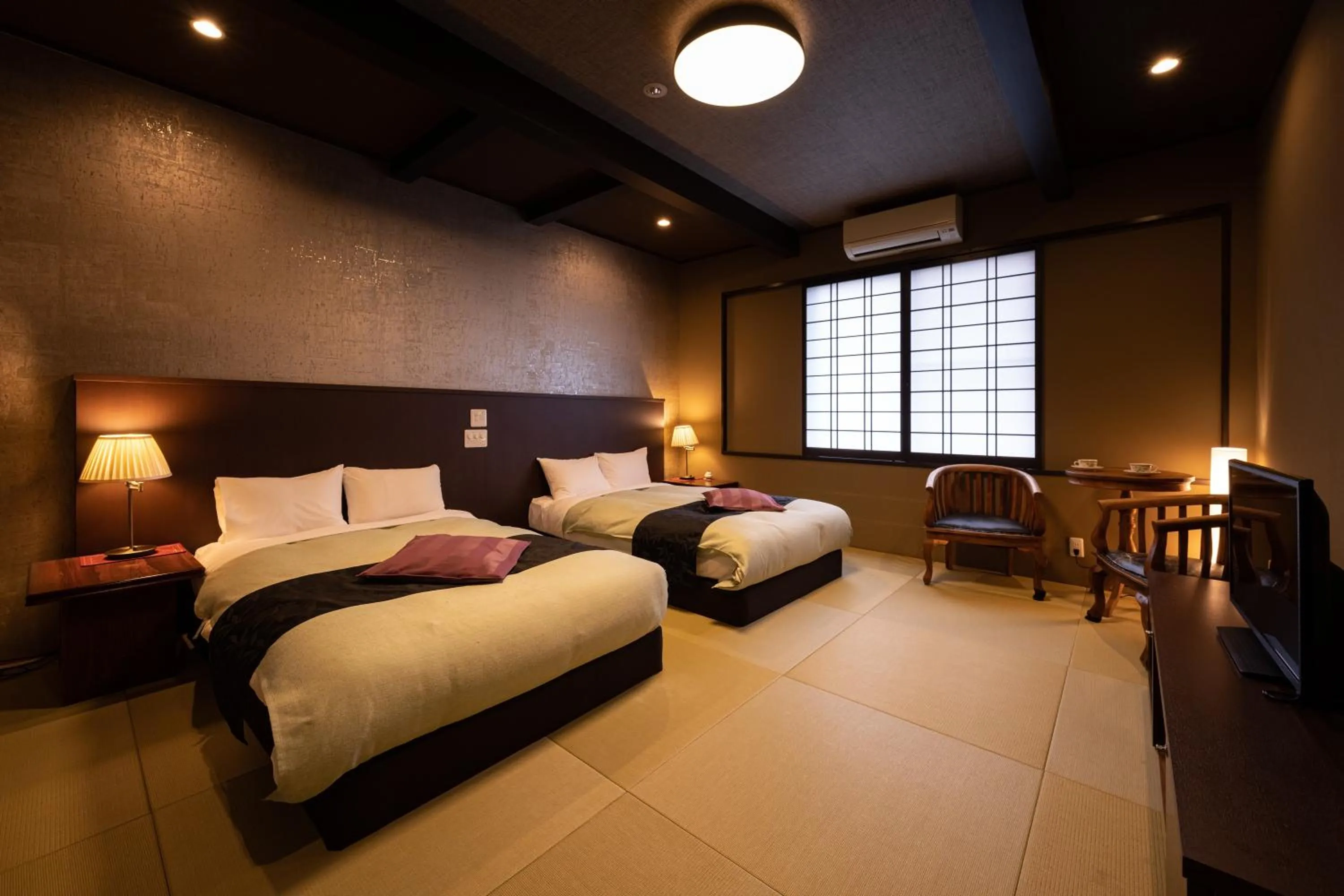 Photo of the whole room, Bed in Ryotei Matsubaya