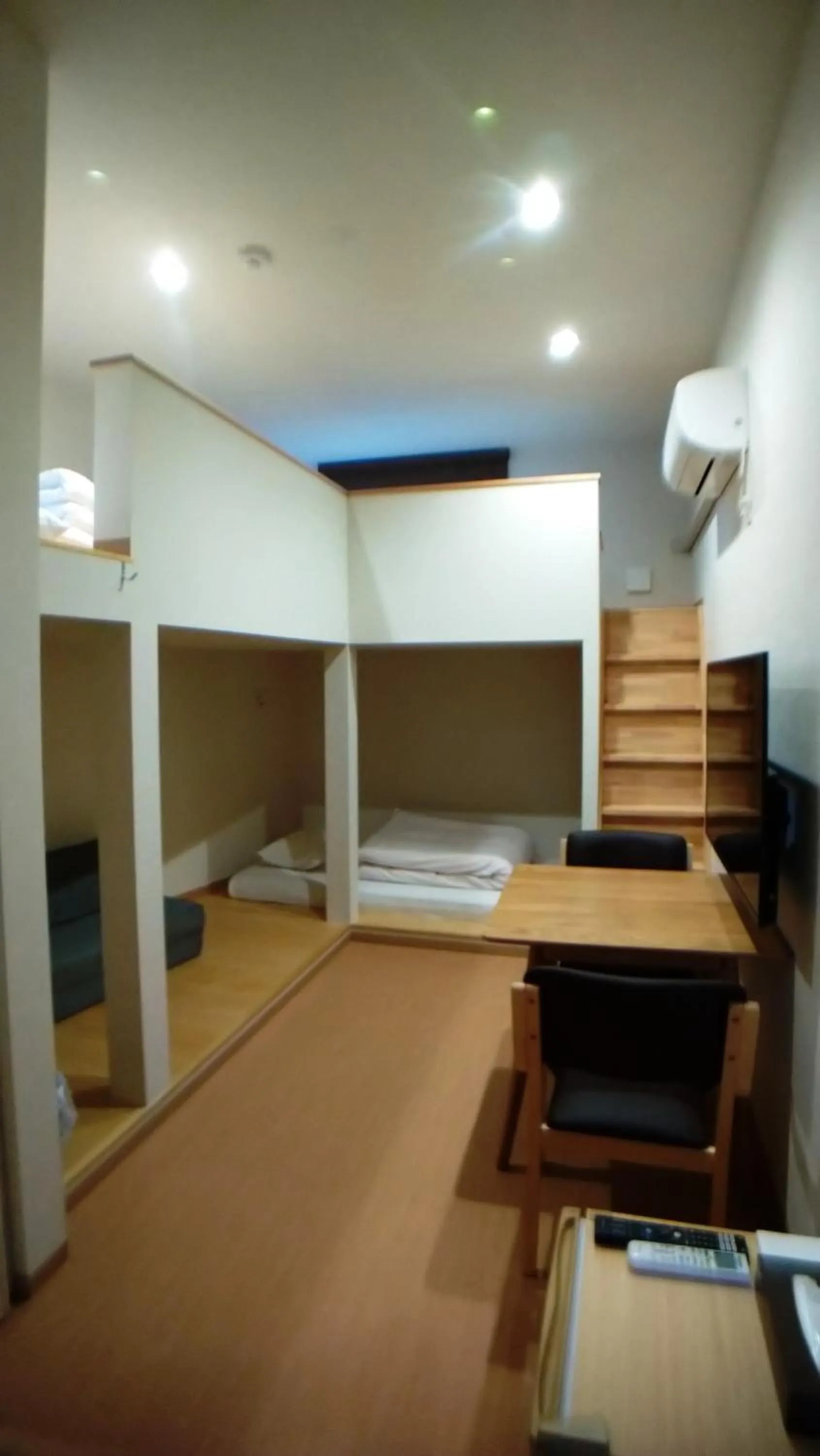 Photo of the whole room in Hiroshima Saijo Youth Hostel