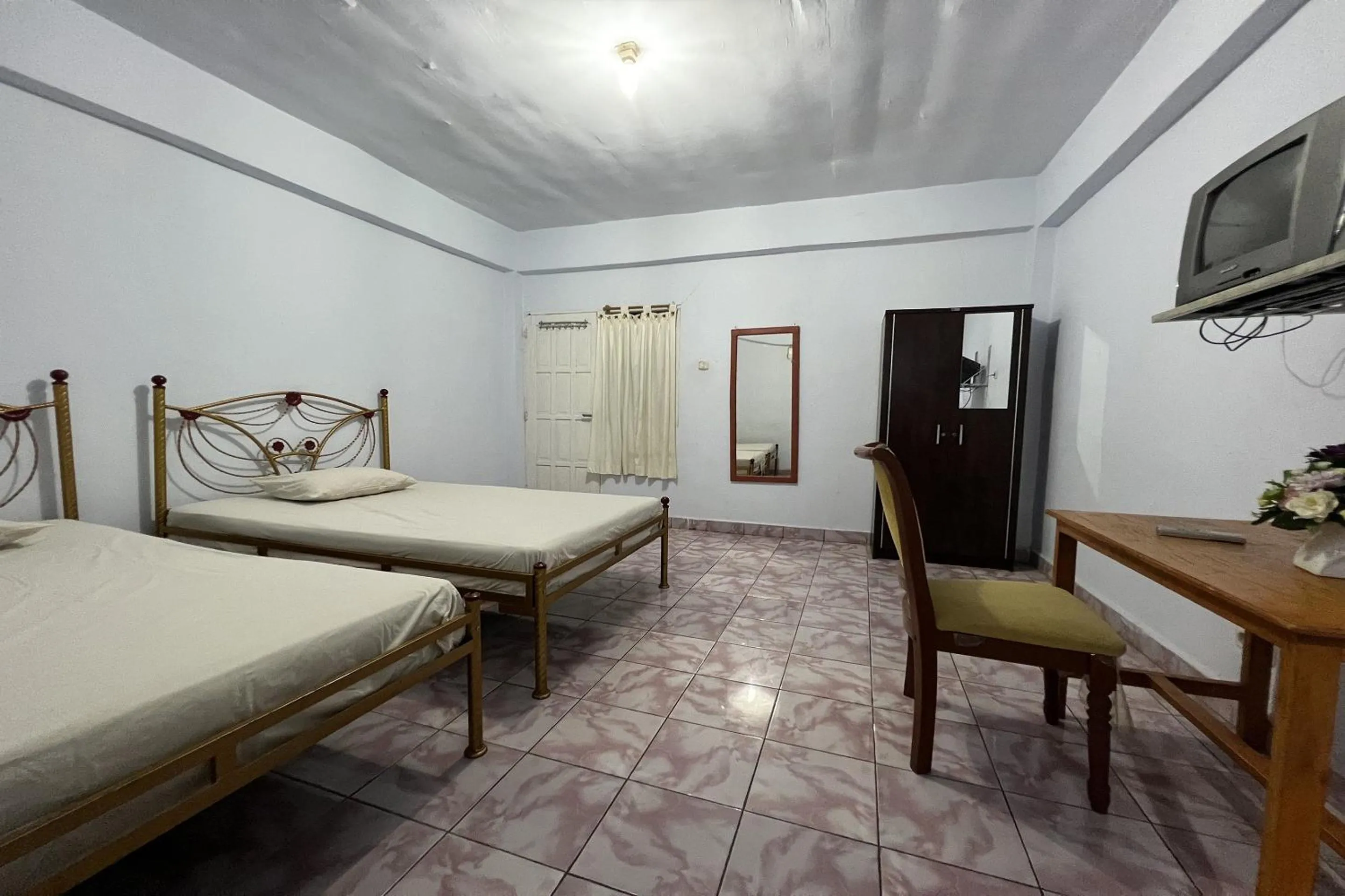 Bedroom, Bed in Hotel O Surya HotelNearTaman Anggrek Pkk Watansoppeng