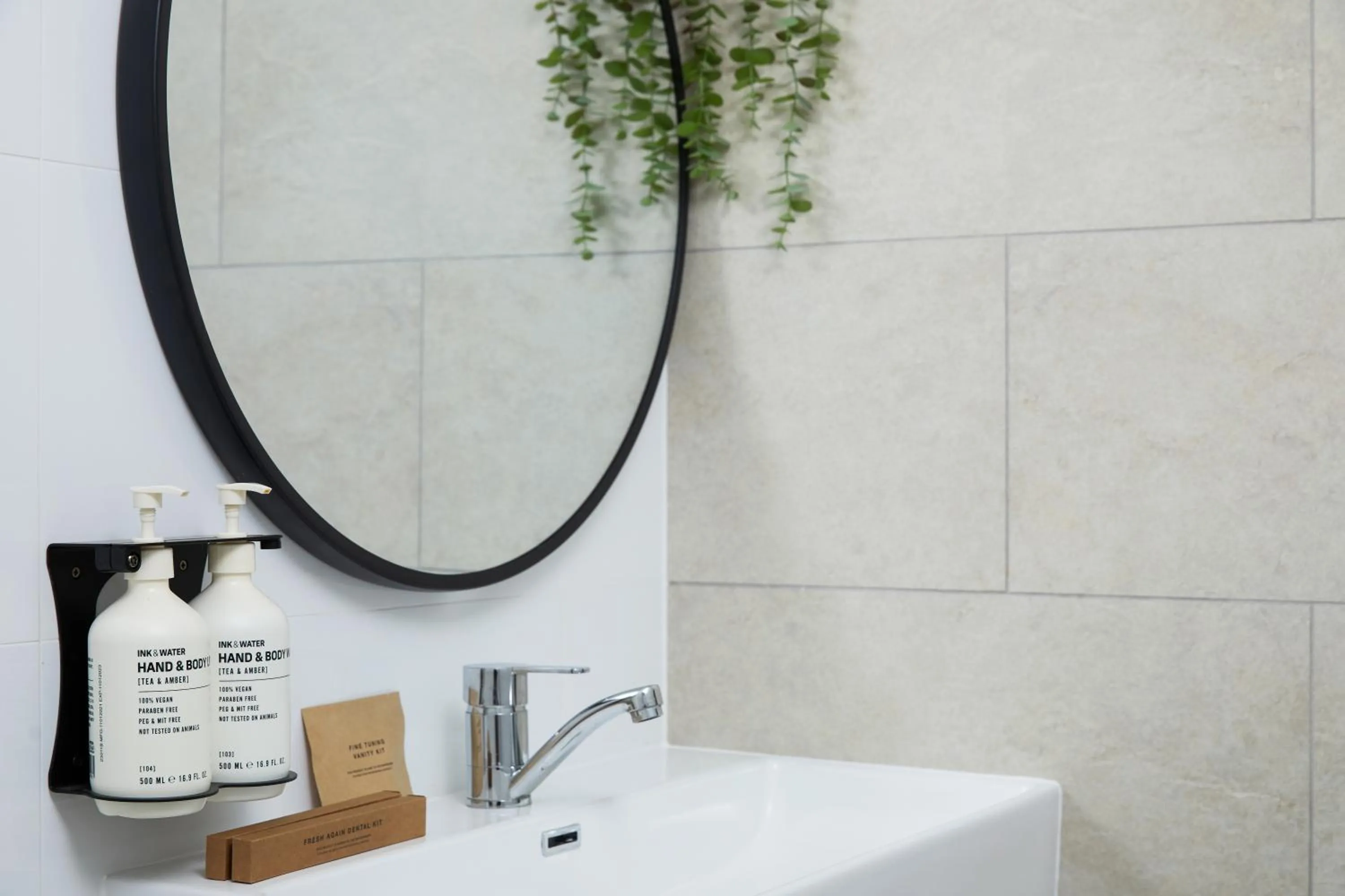 Toilet in Tessa's on the Beach