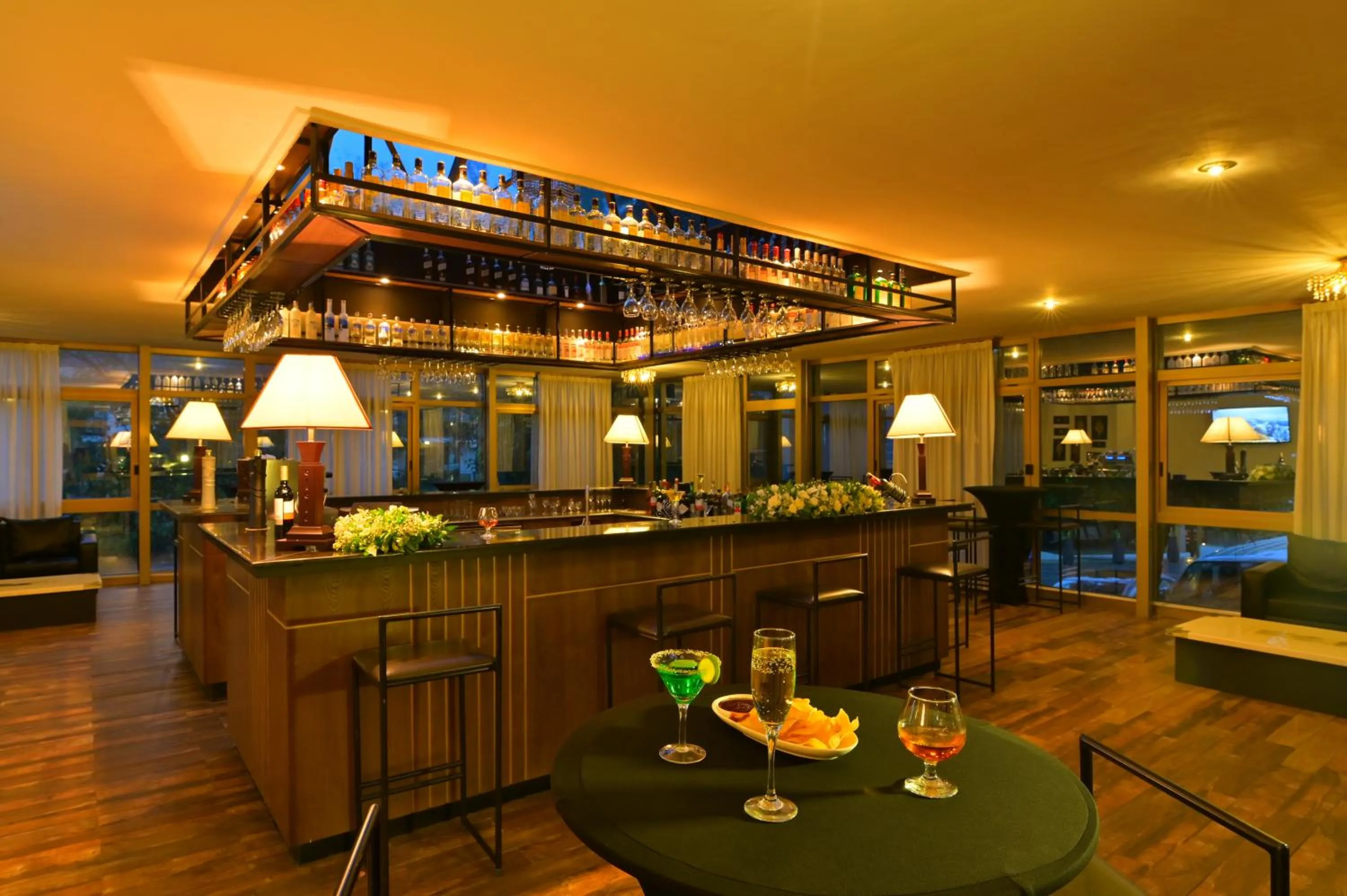 Lounge or bar in De Leopol Hotel
