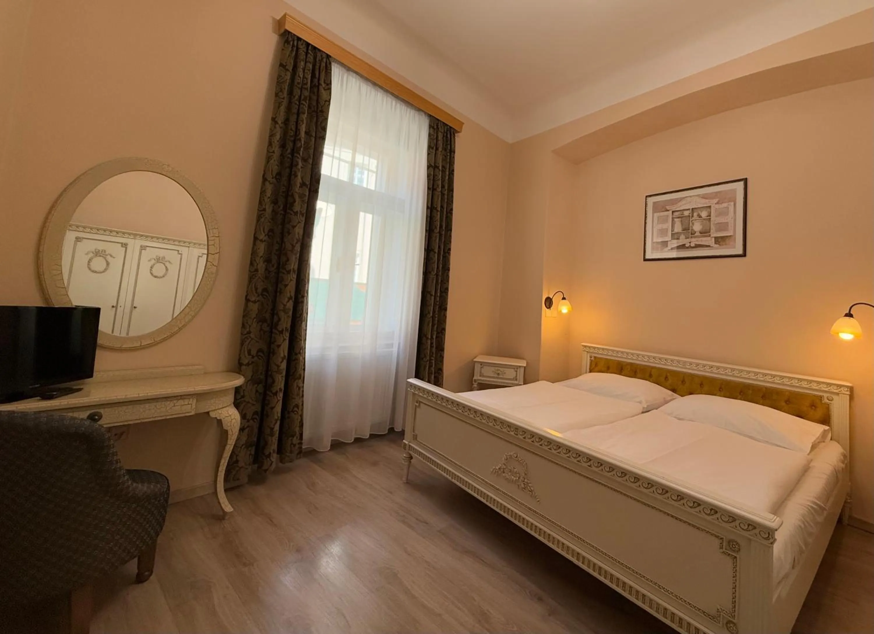 Bed in Hotel King George