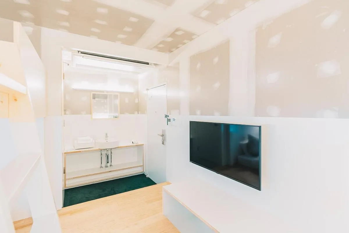 TV and multimedia in Of Hotel