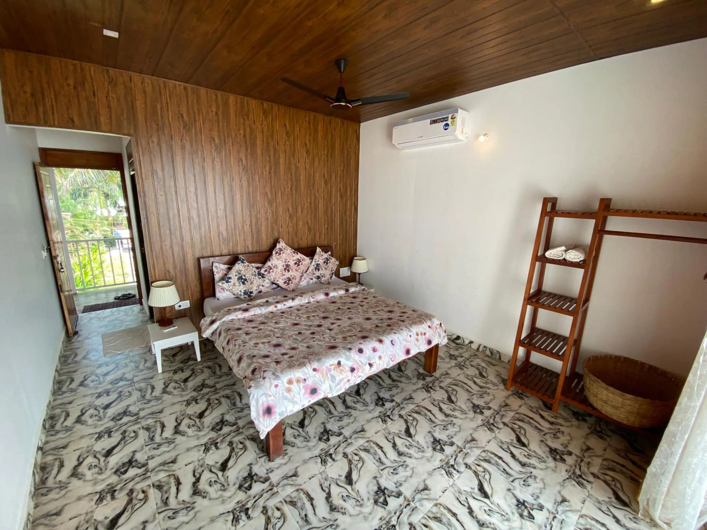 Living room, Bed in The Village Agonda