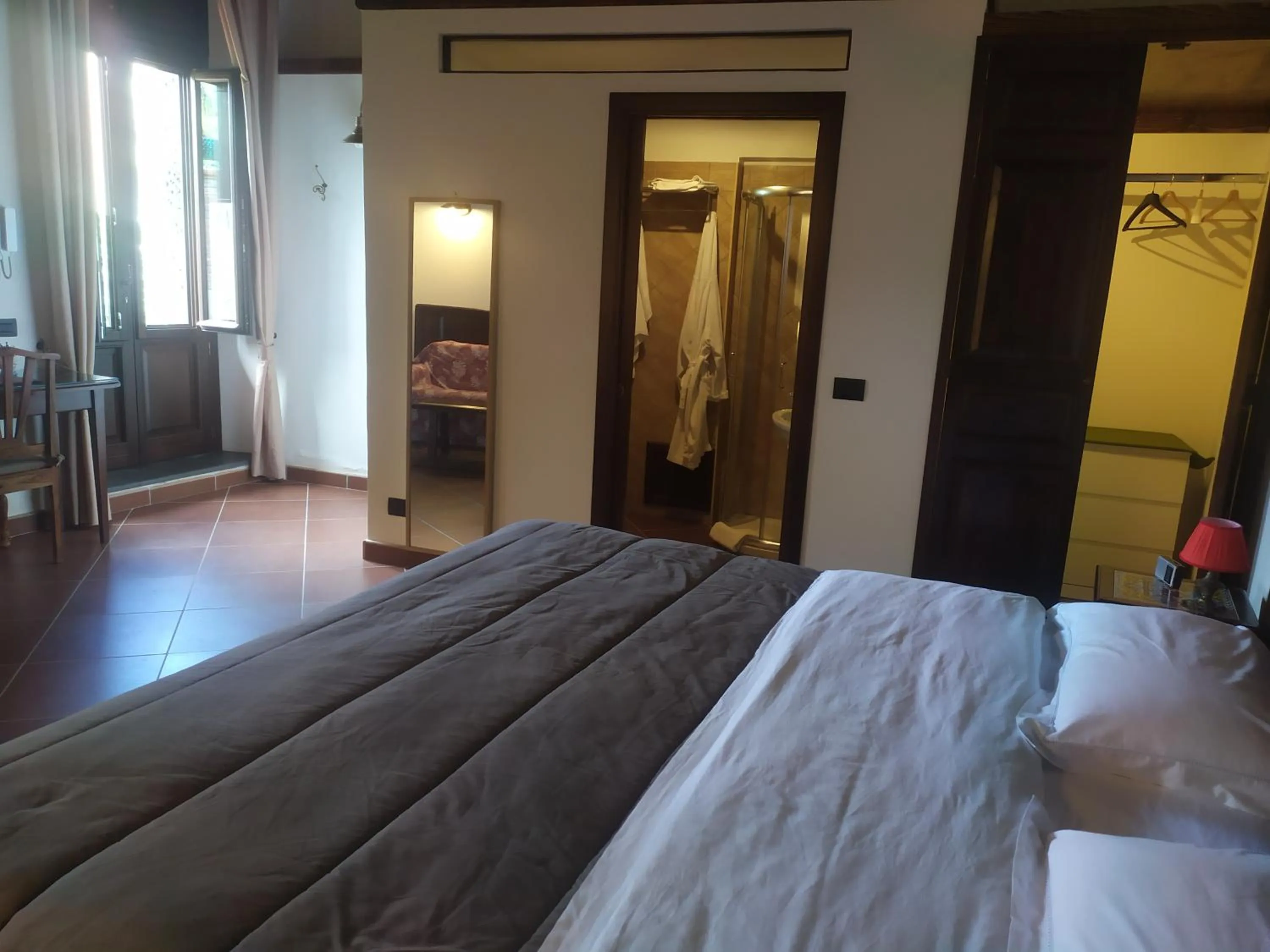 Photo of the whole room, Bed in Il Giardino di Galatea