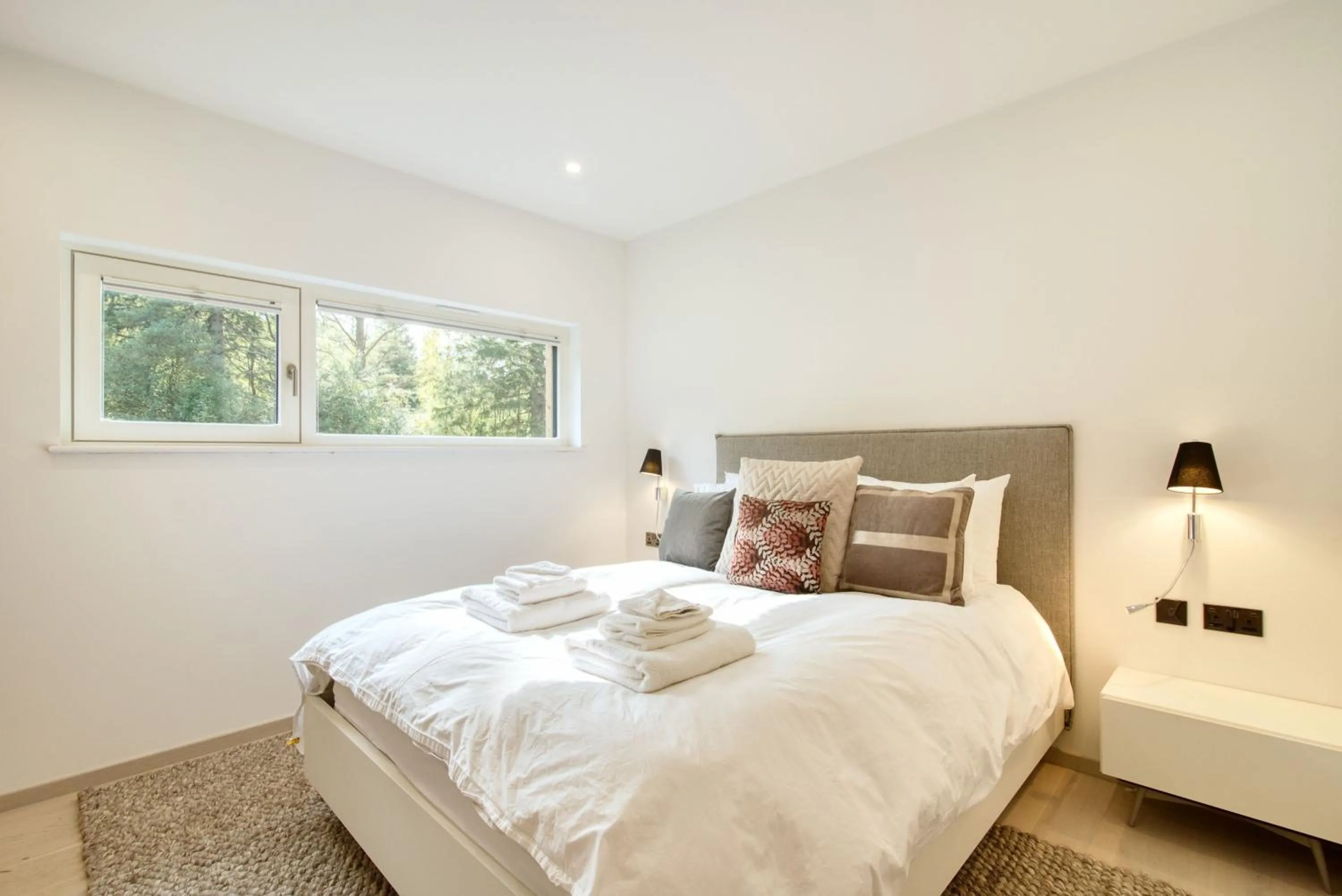 Property building, Bed in Portnellan