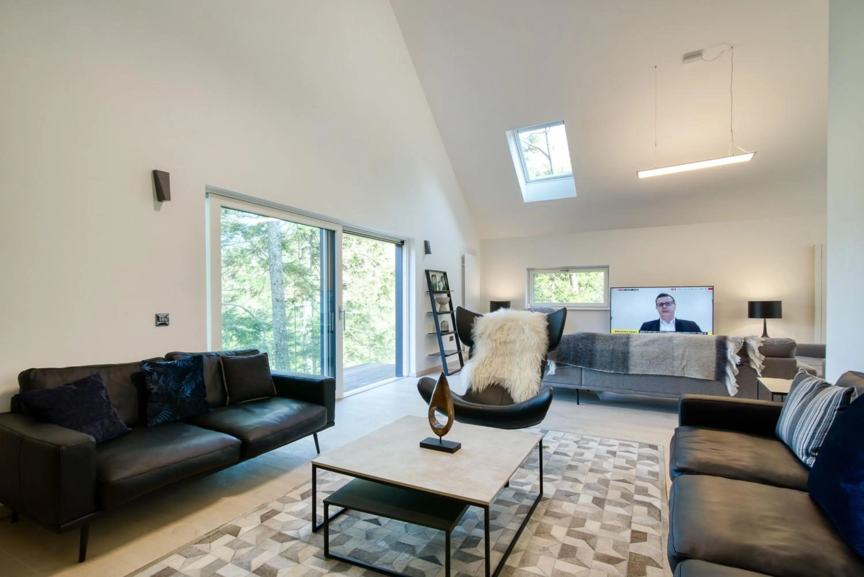 Property building in Portnellan