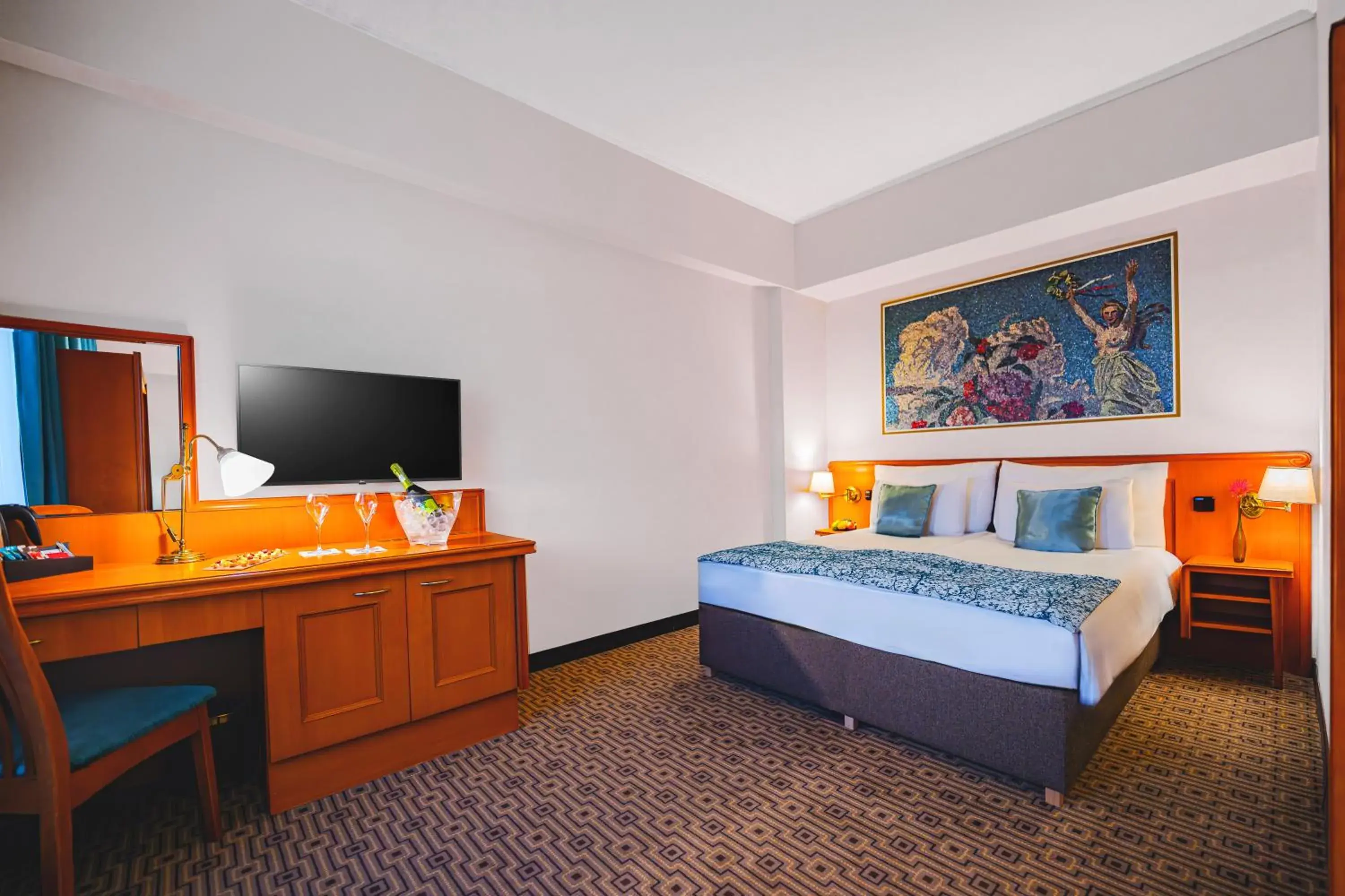 Deluxe Tower Suite with Panoramic View in Grand Hotel International - Czech Leading Hotels Deluxe Tower Suite with Panoramic View in Grand Hotel International - Czech Leading Hotels