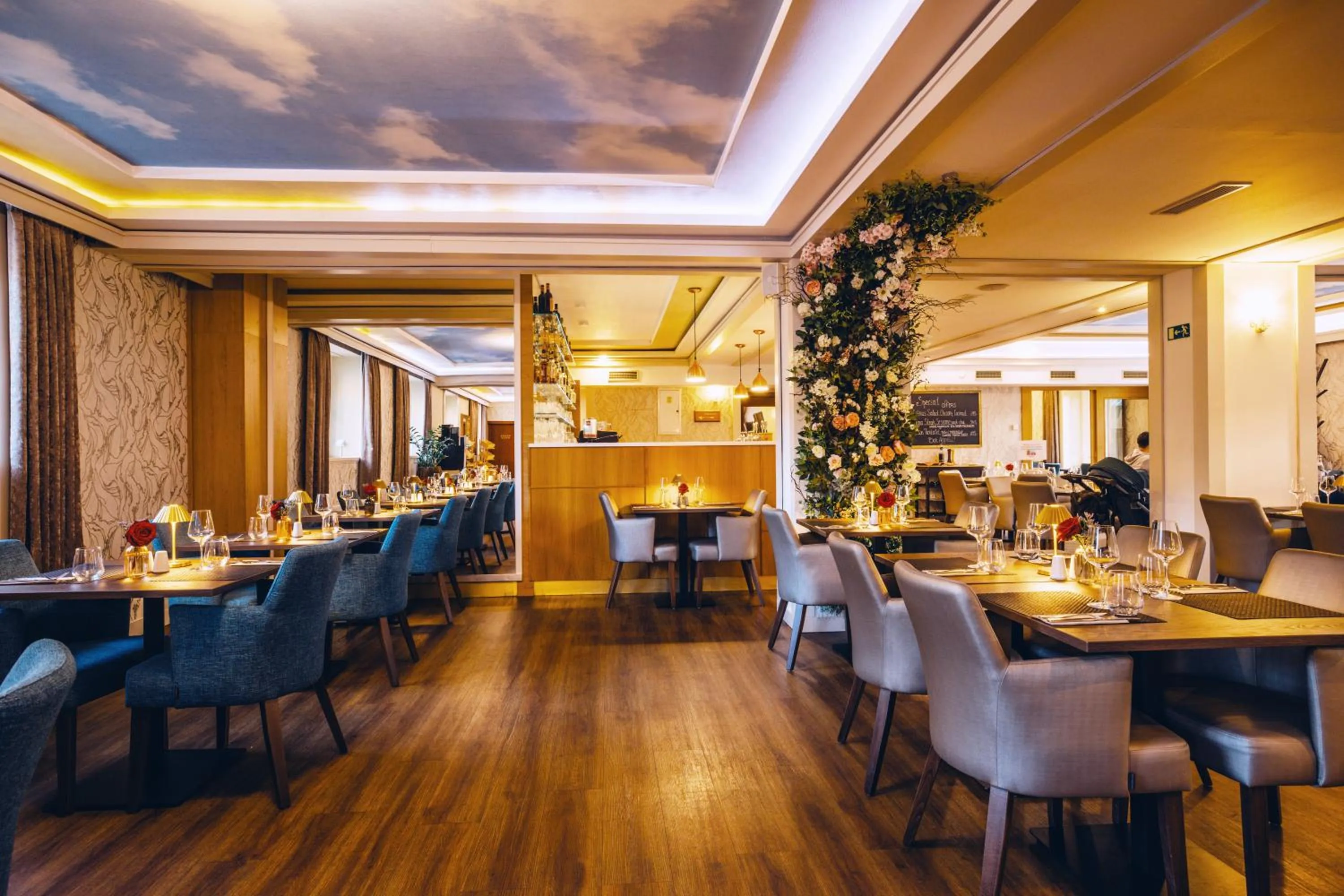 Restaurant/places to eat in Grand Hotel International - Czech Leading Hotels