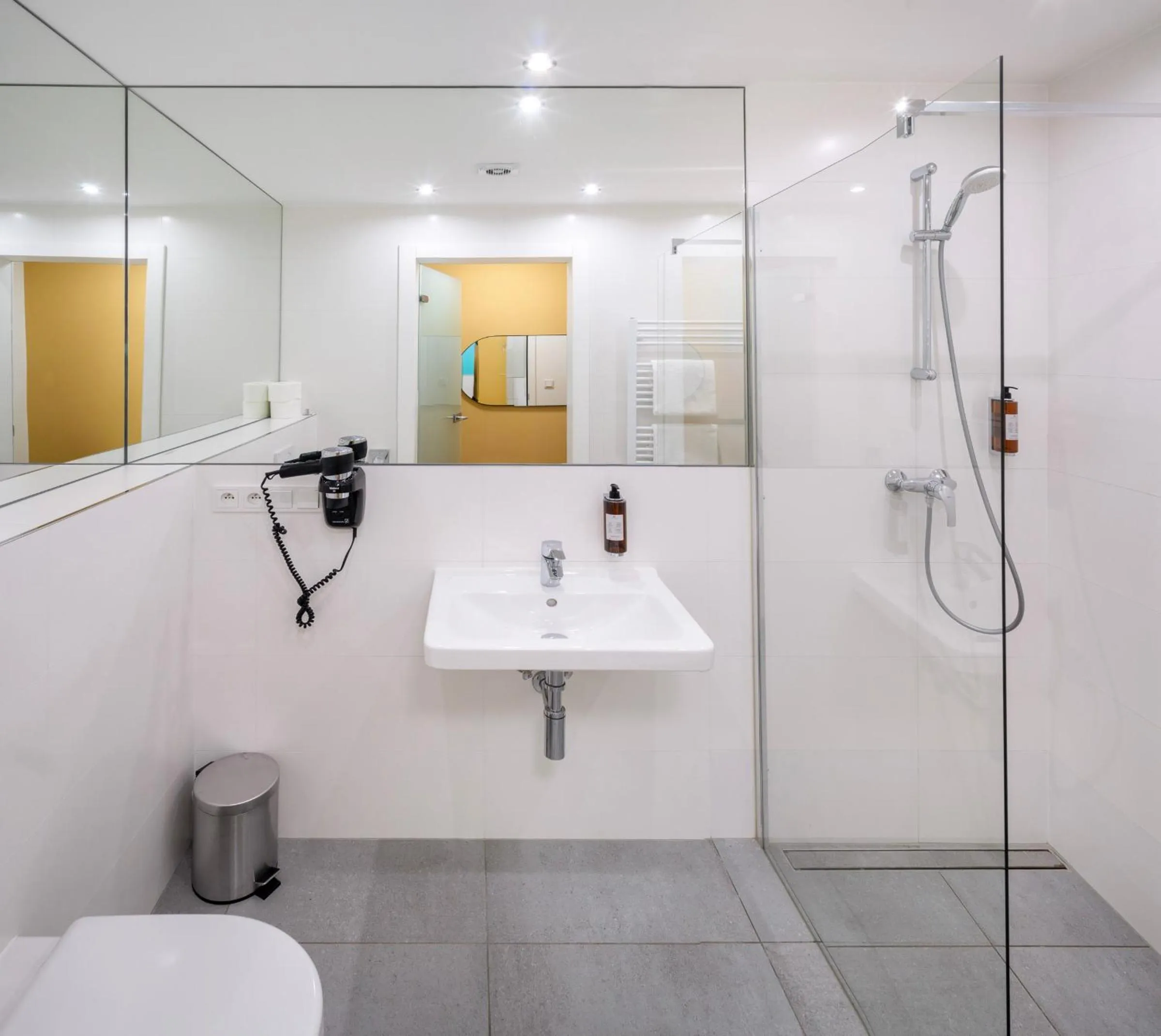 Bathroom in VN48 Suites by Adrez