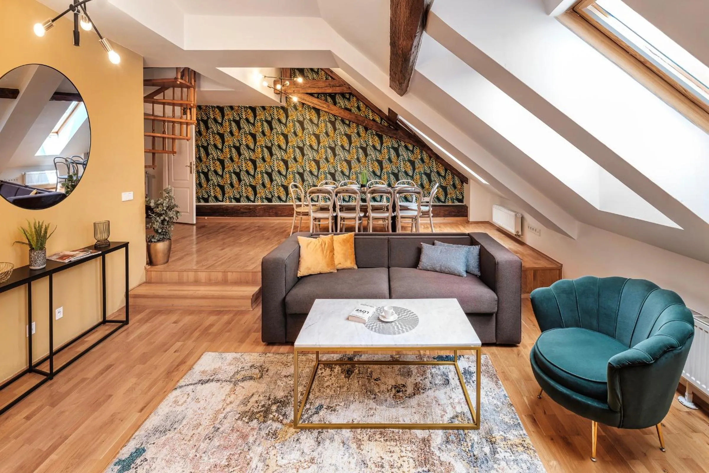 Photo of the whole room in VN48 Suites by Adrez