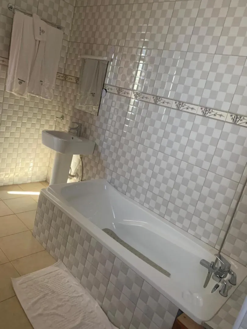 Bathroom in Avesta Hotel