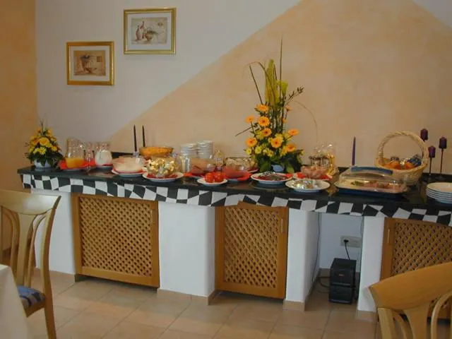 Hotel Pit Lane "Home of Motorsport"