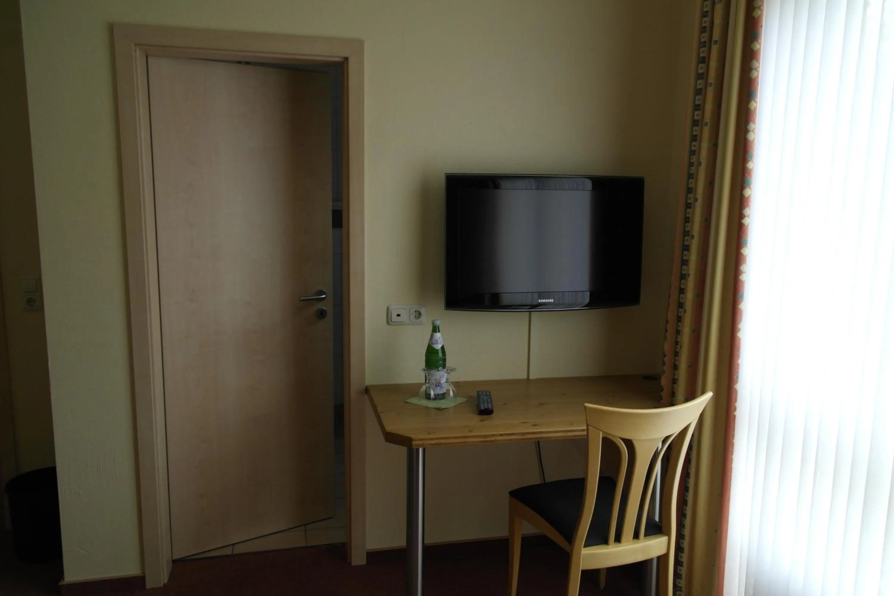 Hotel Pit Lane "Home of Motorsport"