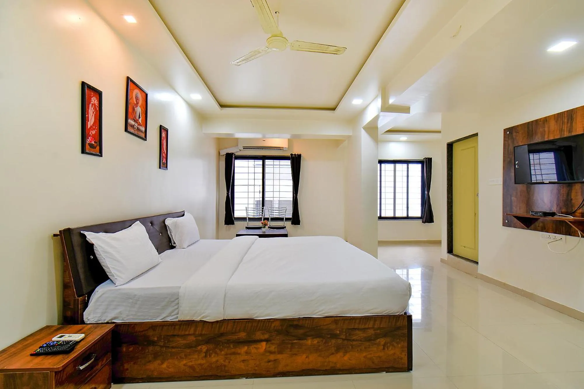 Bed in FabHotel White House - Nr Sinhagad speciality Hospital