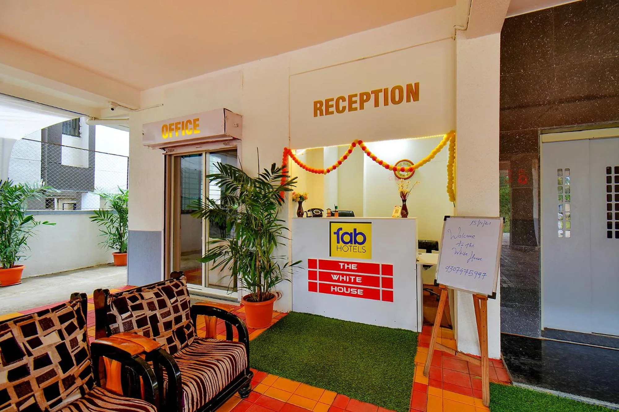 Lobby or reception in FabHotel White House - Nr Sinhagad speciality Hospital