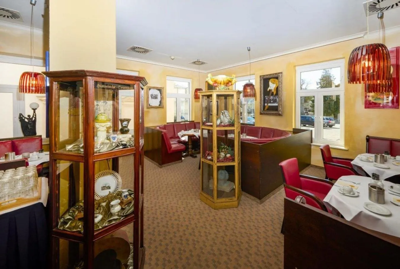 Restaurant/places to eat in Strandpalais Luise von Preussen - Nebenhaus vom Strandhotel Preussenhof