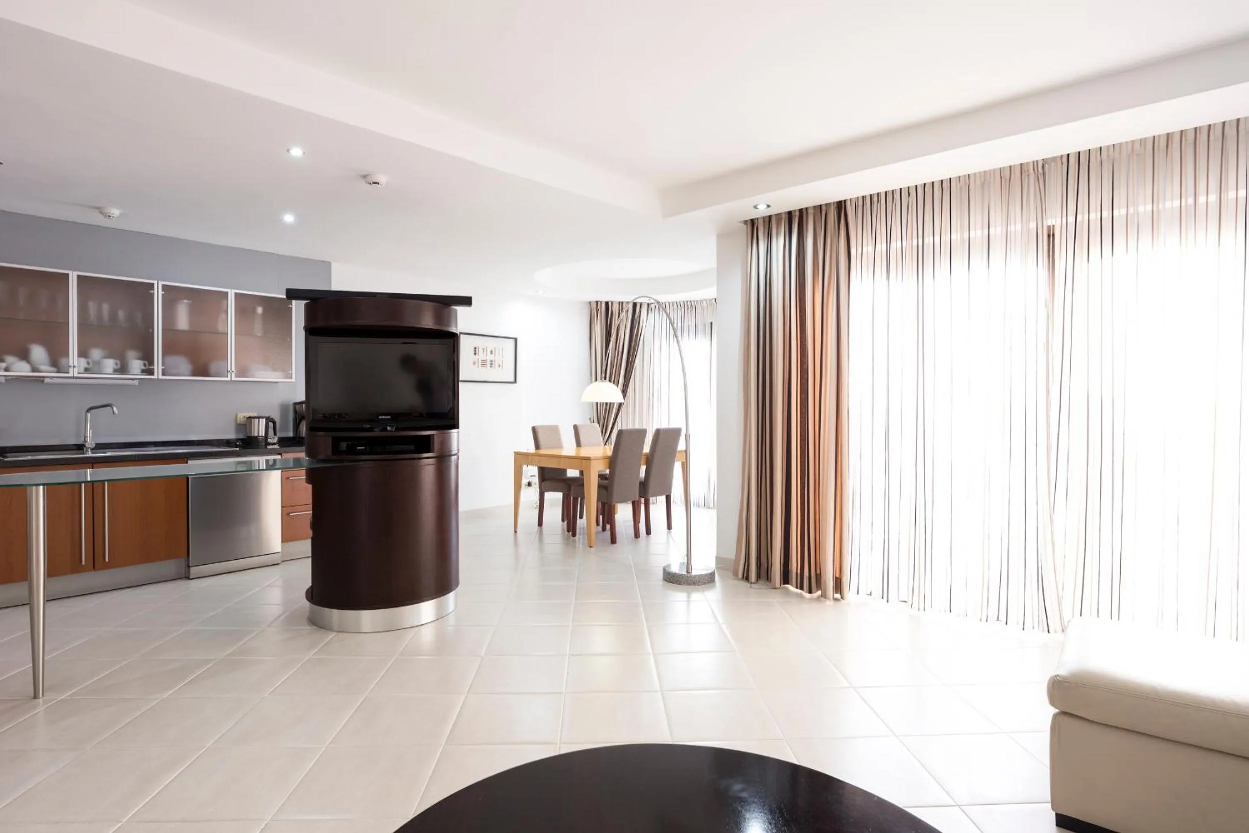 Kitchen or kitchenette, Kitchen/Kitchenette in Atlas Suites Tenerife by EnjoyaHome