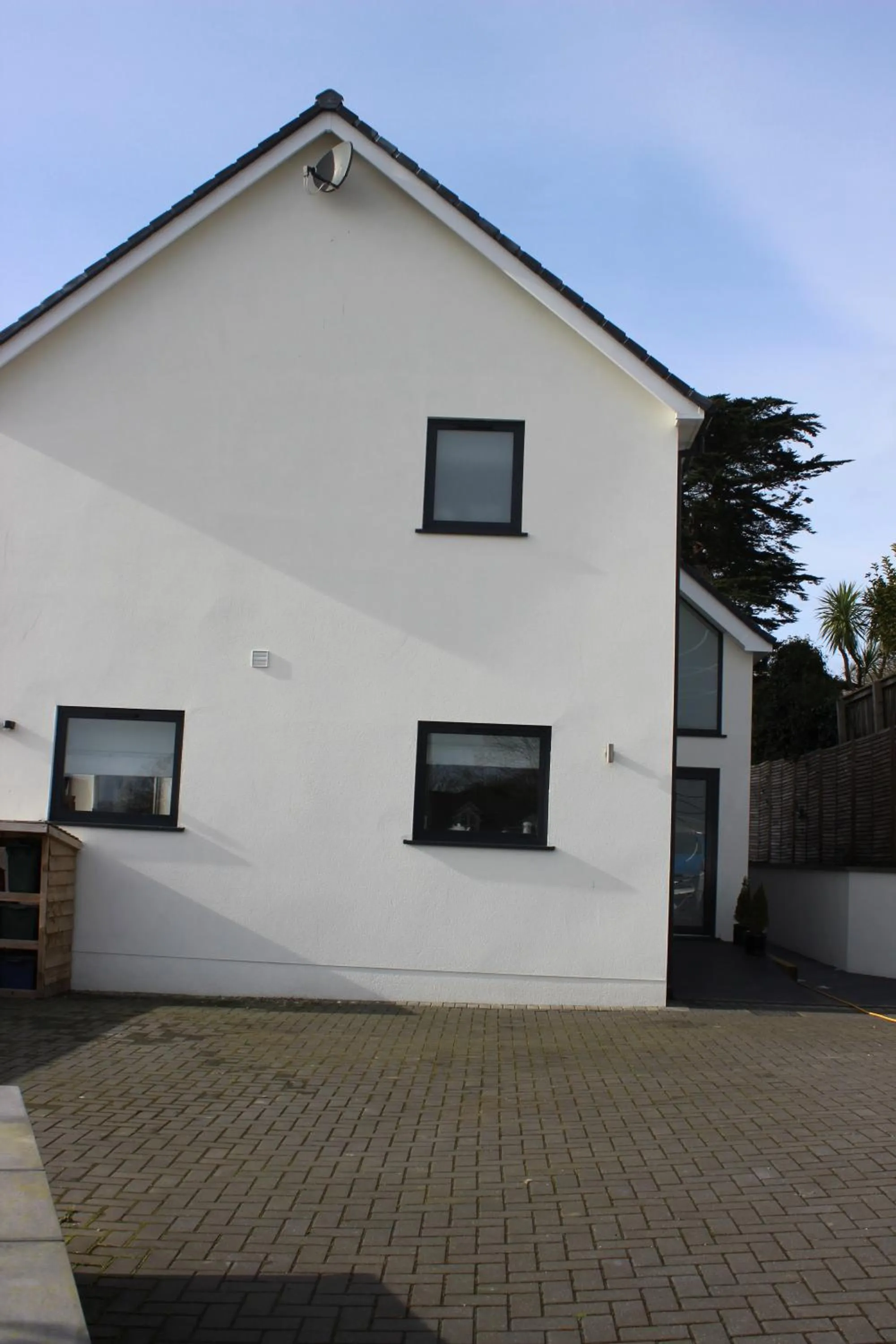 Property building in Seren Las, Tenby
