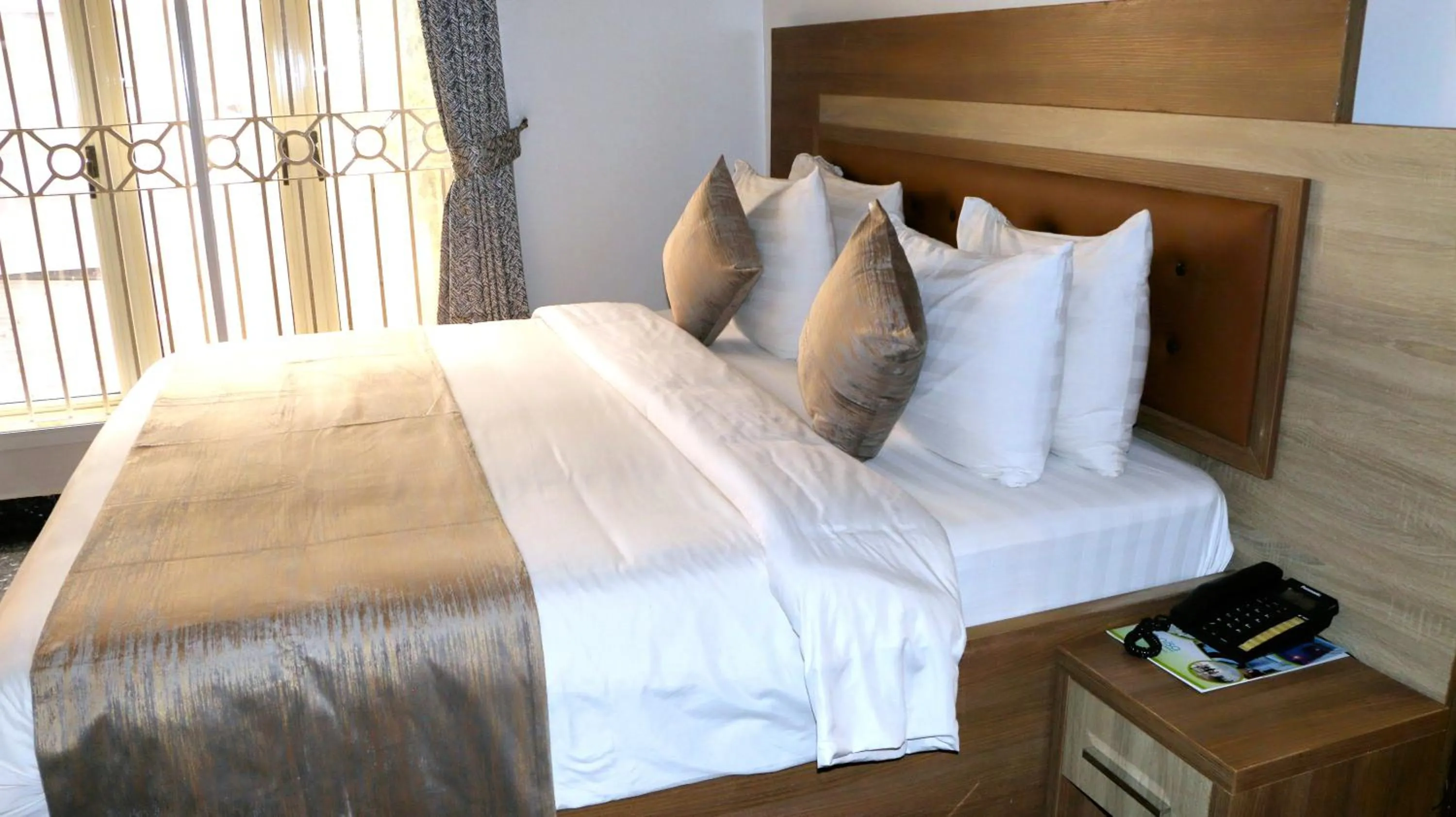 Bed in Nisa Wellness Retreat