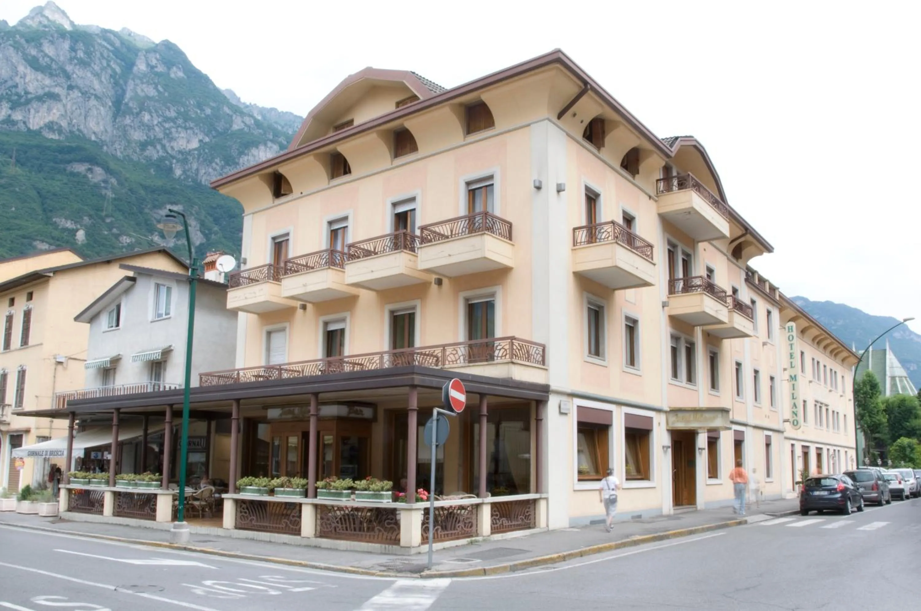 Facade/entrance in Albergo Milano